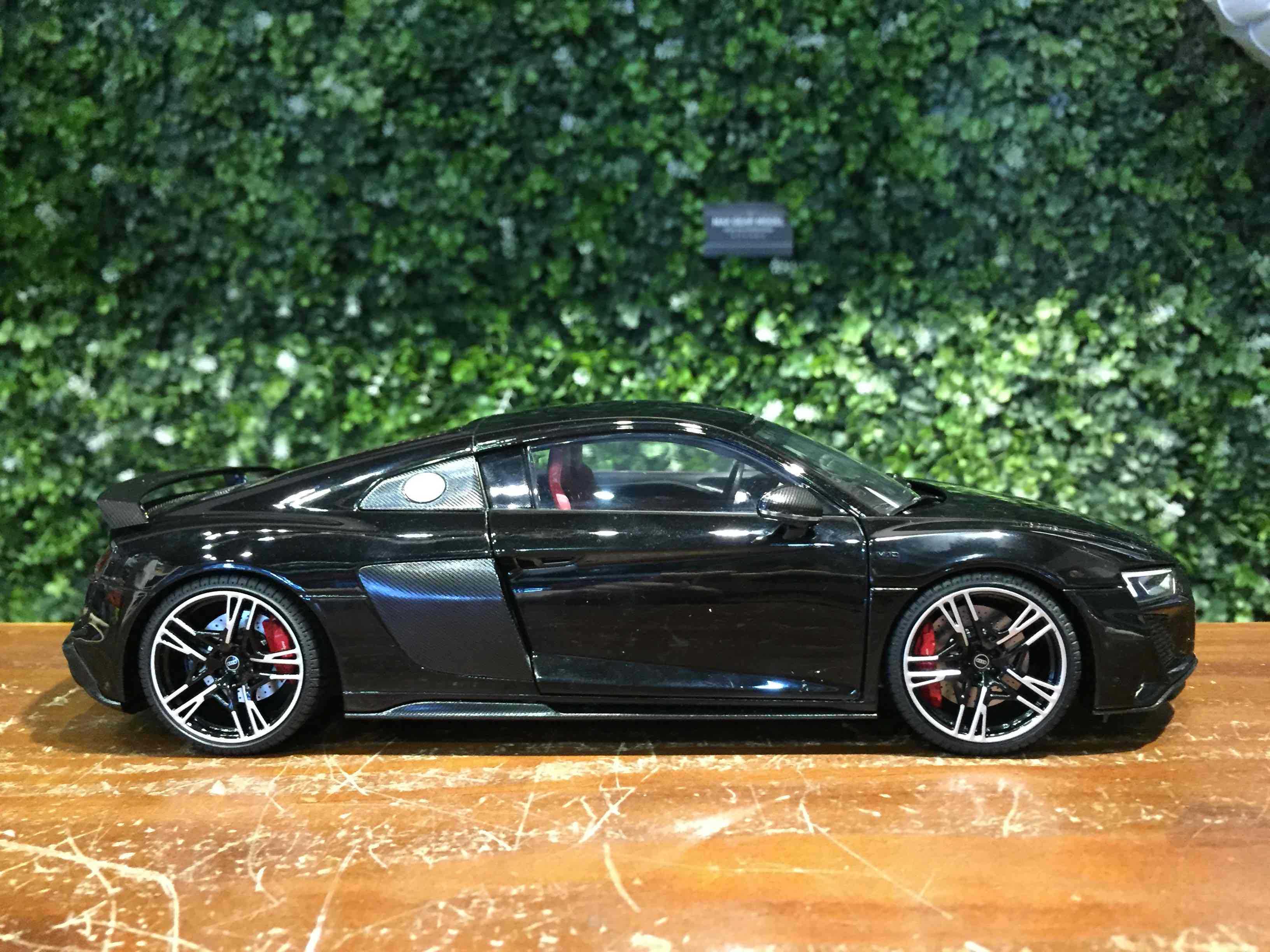 1/18 KengFai Audi R8 Coupe 2021 Black KF0353【MGM】