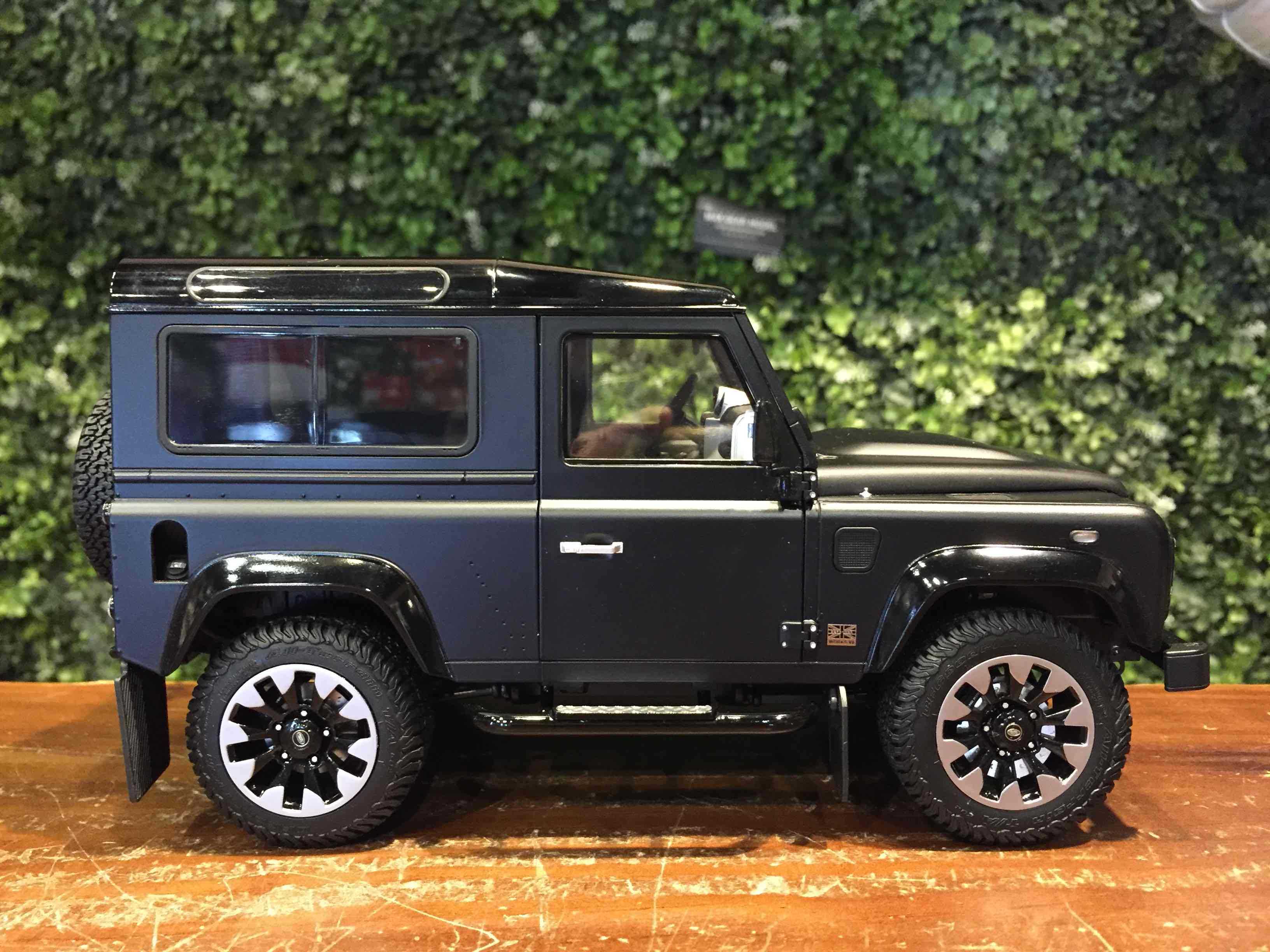 1/18 LCD Land Rover Defender 90 V8 70th LCD18007MB【MGM】