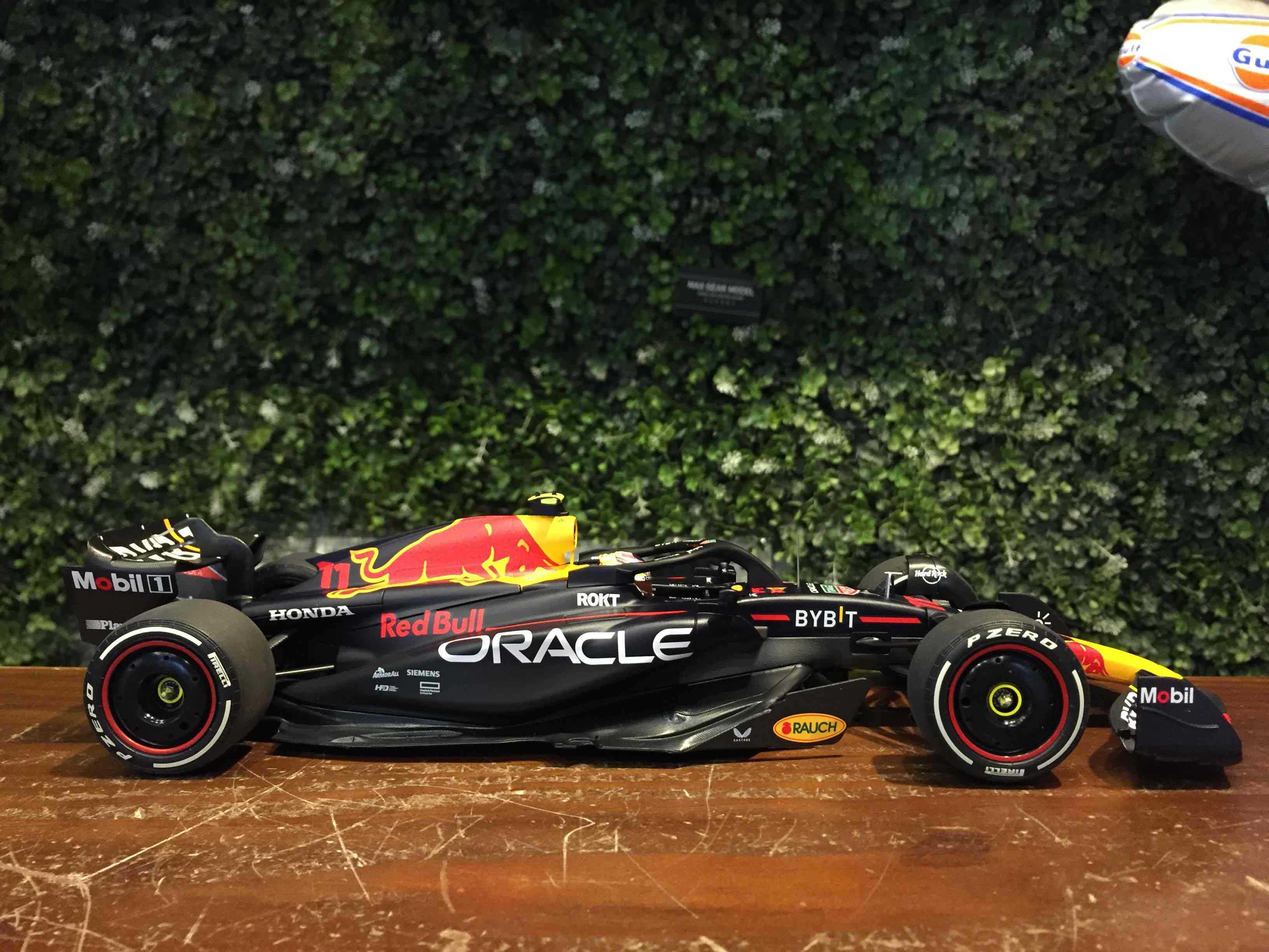 1/18 Minichamps Red Bull RB19 Sergio Perez 110230111【MGM】