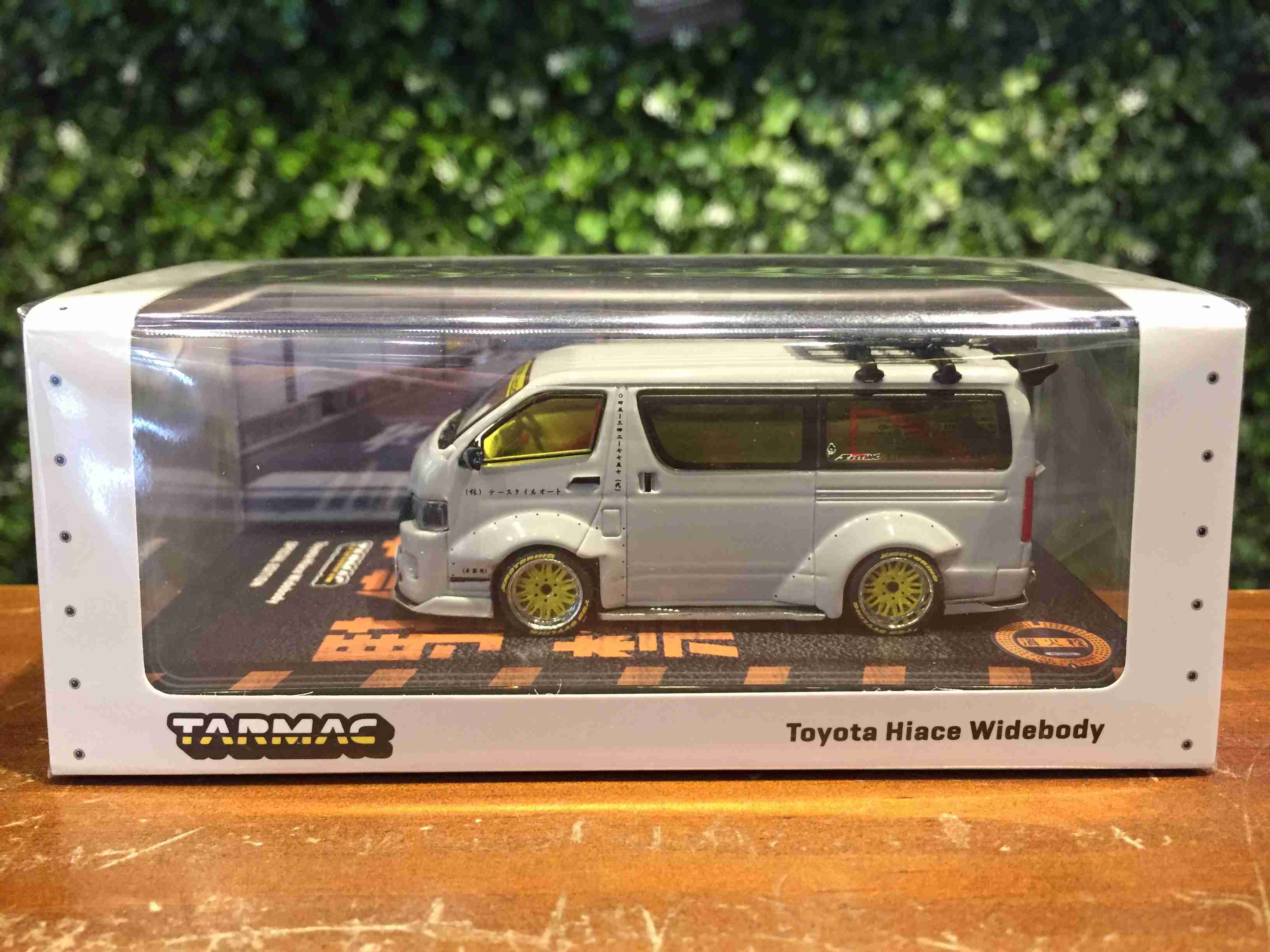 1/64 Tarmac Toyota Hiace Widebody Grey T64038GR【MGM】 - Max Gear 