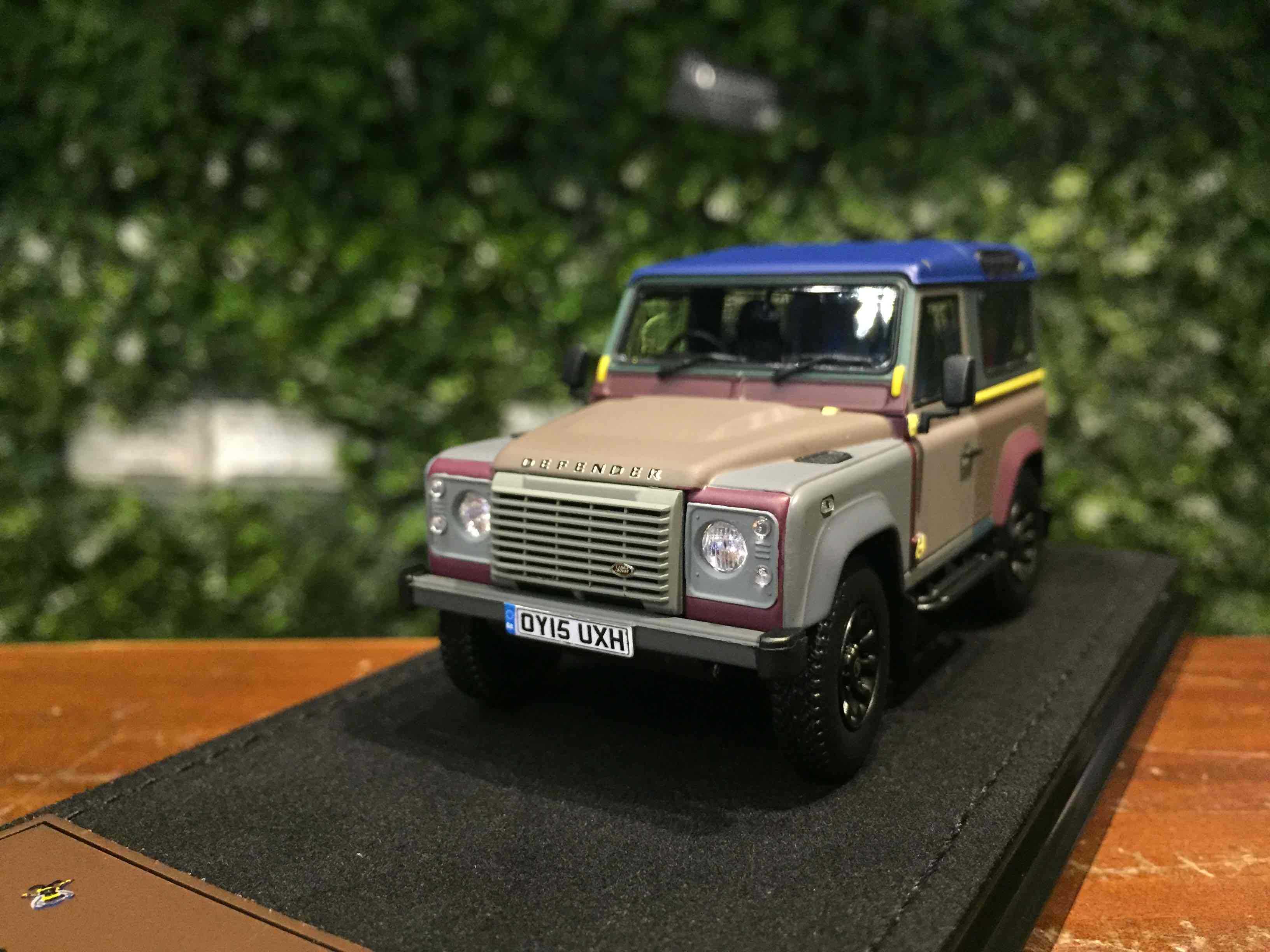 1/43 Almost Real Land Rover Defender Paul Smith 410214【MGM】