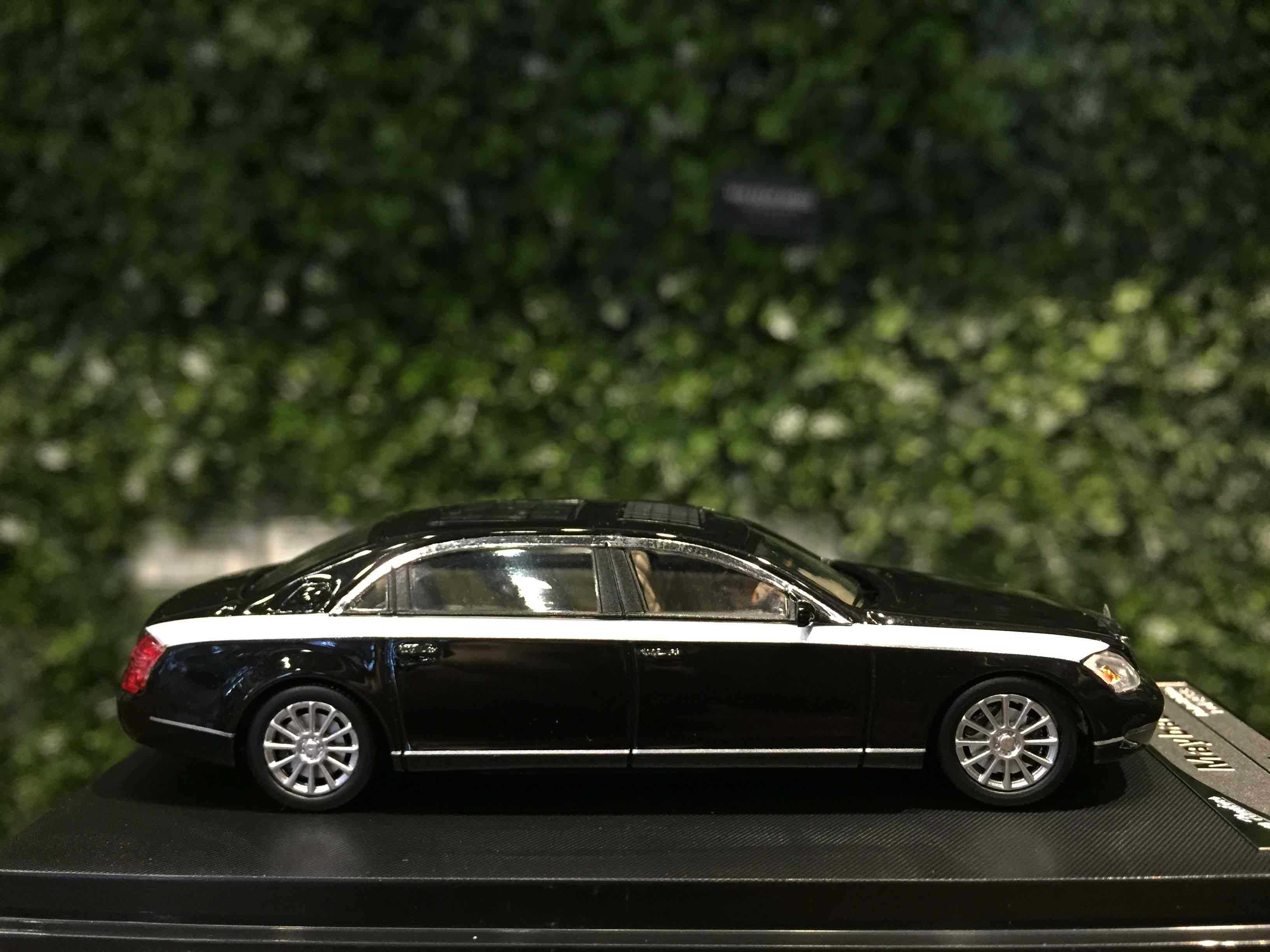 1/64 StanceHunter Mercedes-Maybach 62 Black/White【MGM】