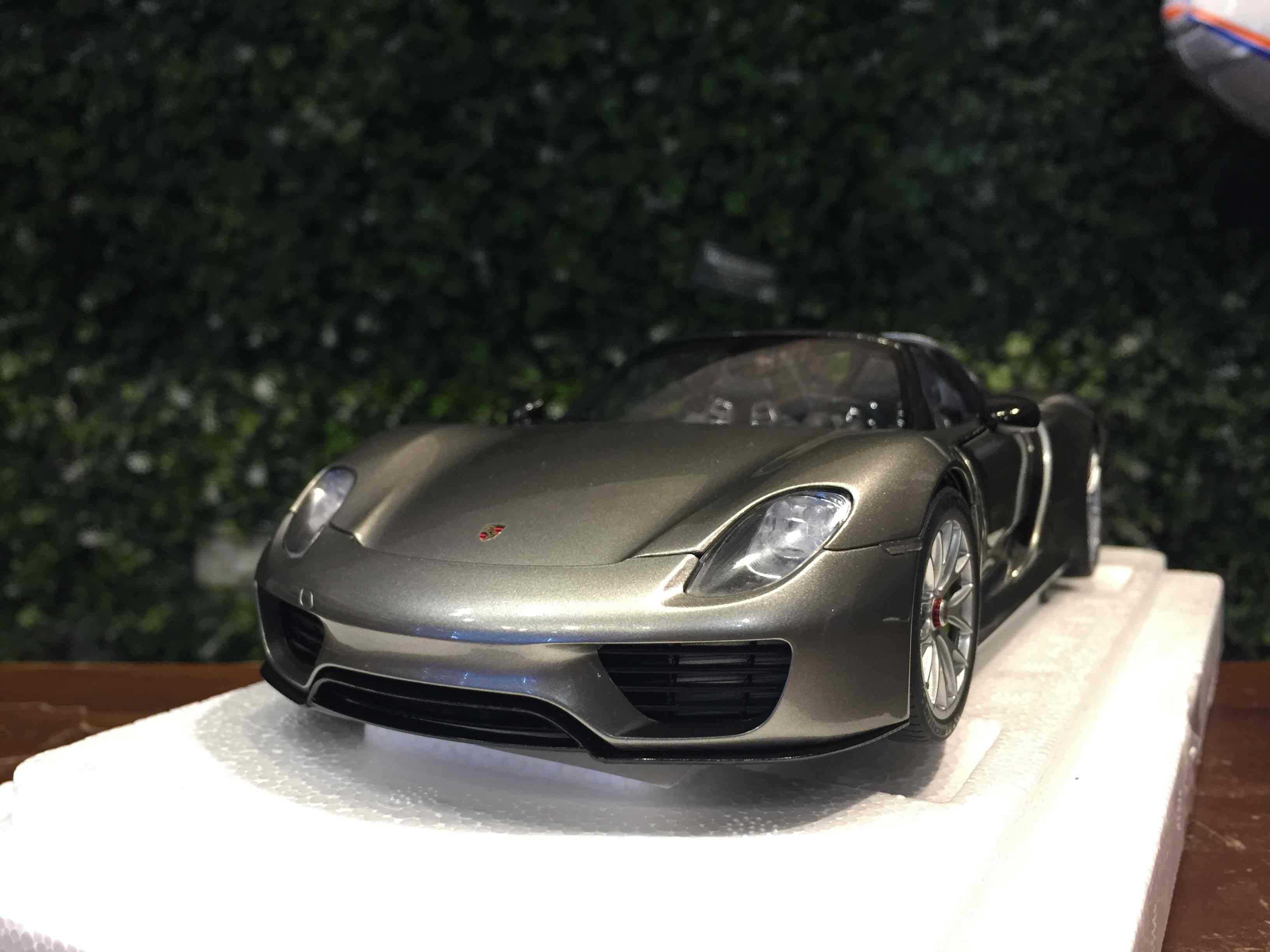 1/18 AUTOart Porsche 918 Spyder Weissach Package 77922【MGM】