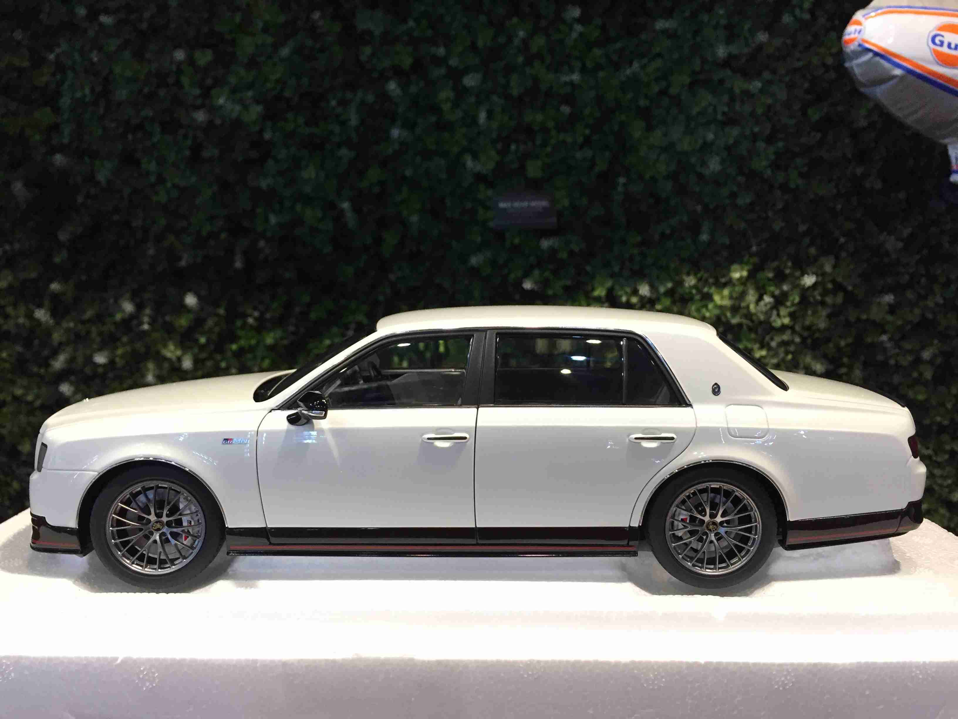 1/18 AUTOart Toyota Century GRMN White 78764【MGM】