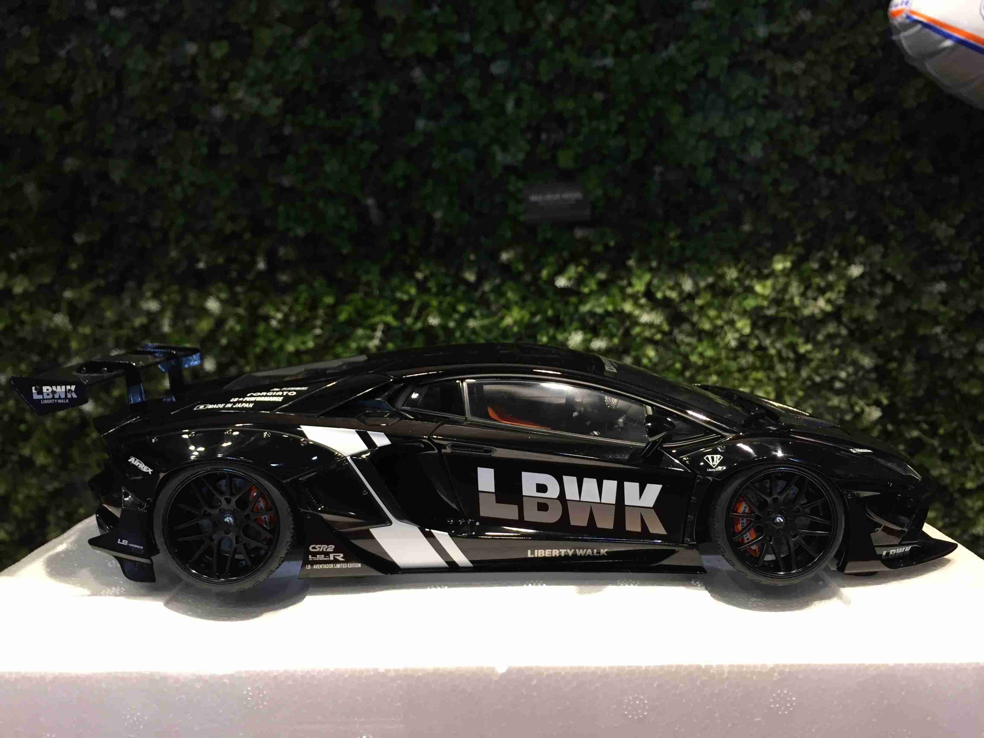 1/18 AUTOart LB-Works Lamborghini Aventador LBWK 79244【MGM】