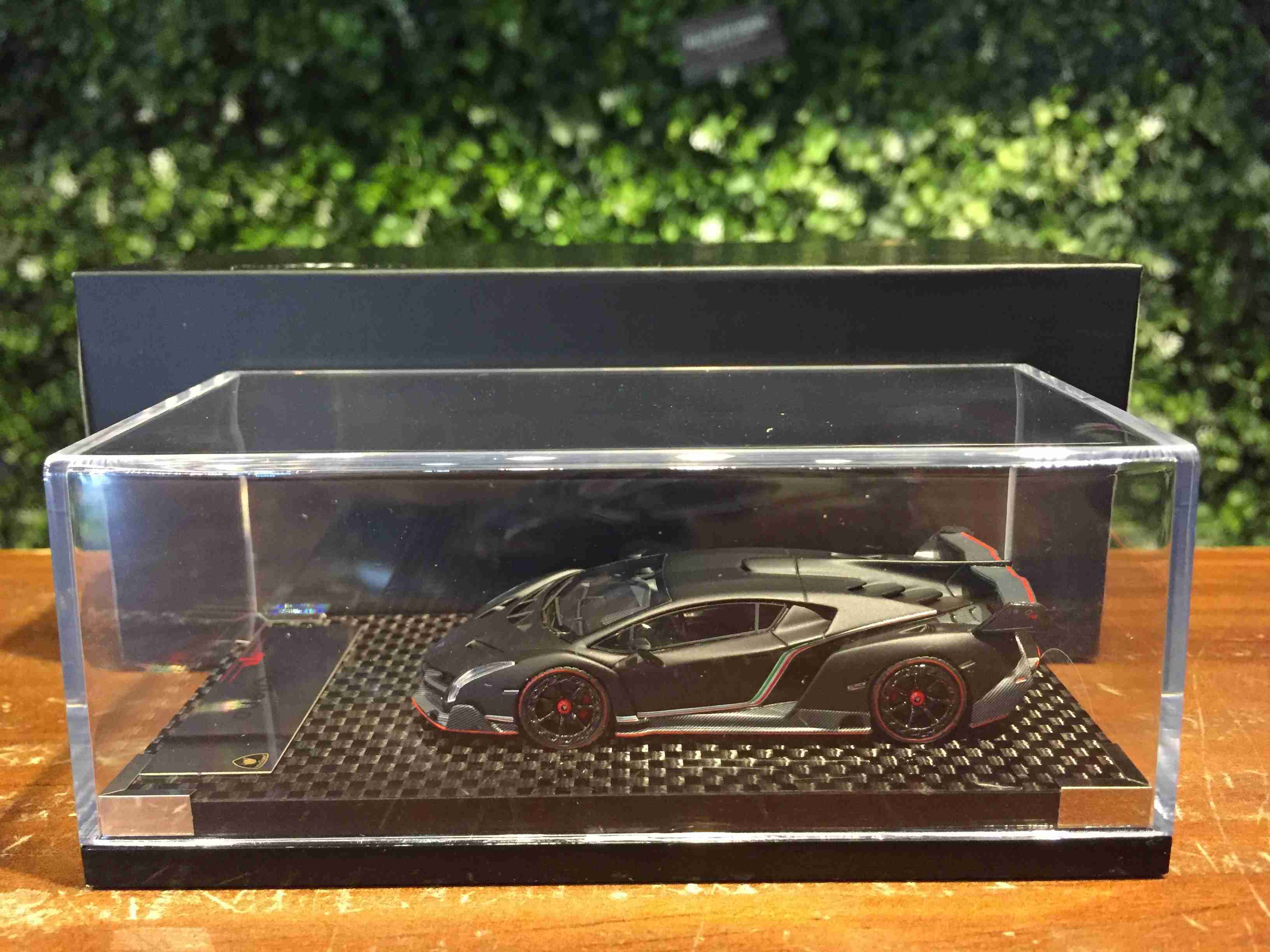 1/64 MR Lamborghini Veneno Nero MR64002DLUX【MGM】