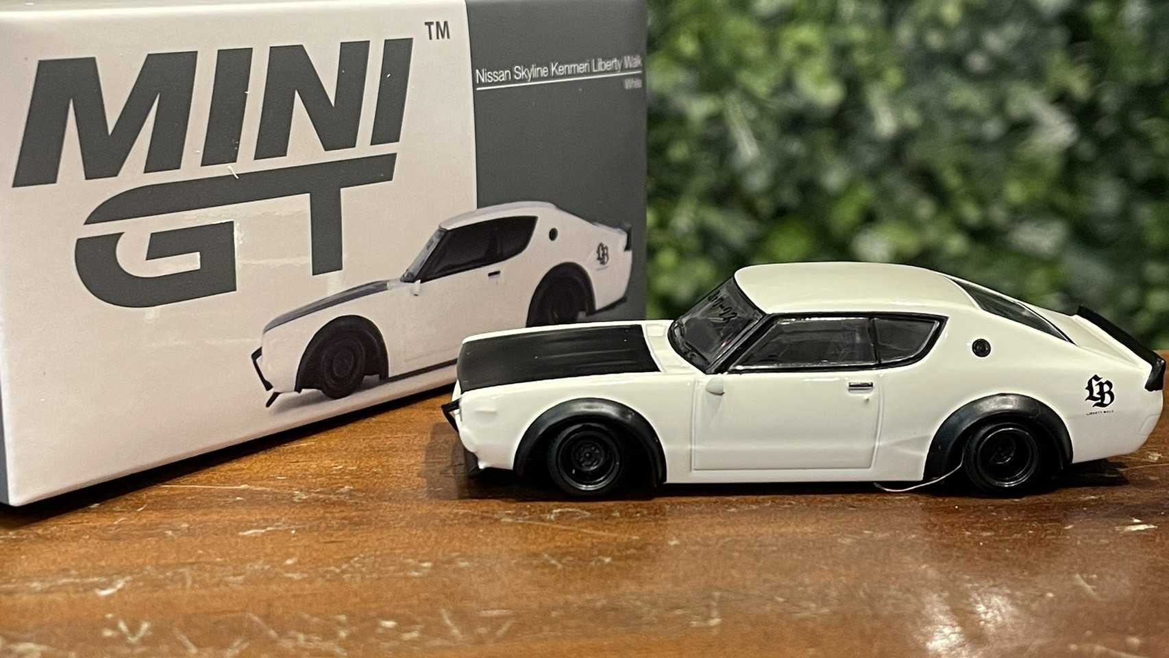 1/64 MiniGT LBWK Nissan Skyline KPGC110 MGT00702R【MGM】