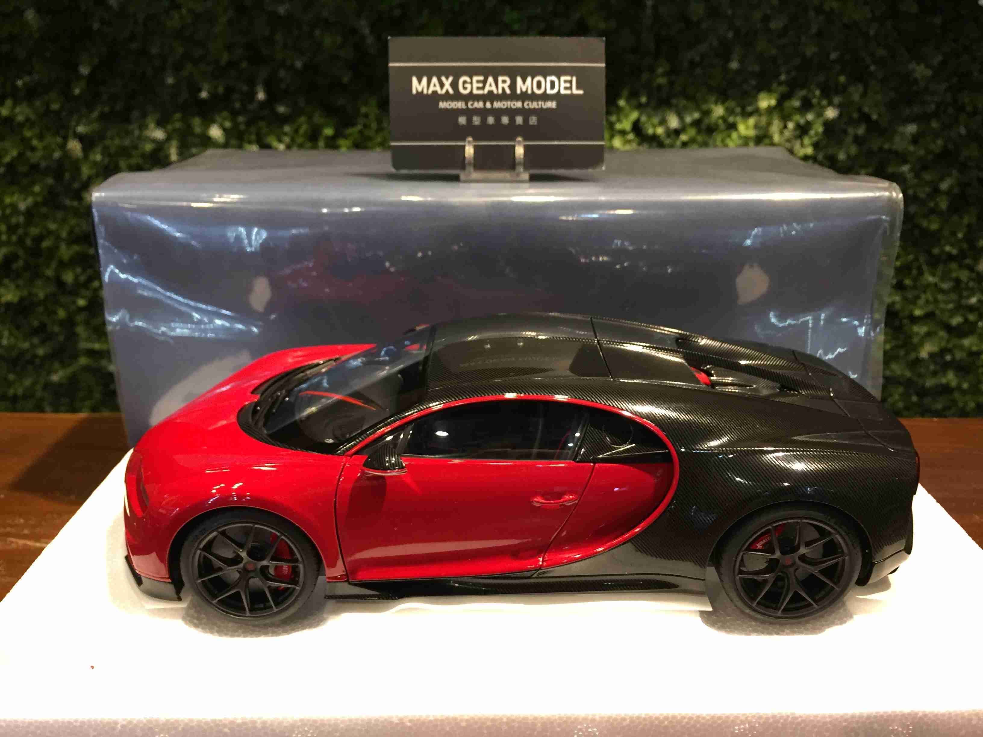 1/18 AUTOart Bugatti Chiron Sport 2019 Red/Carbon 70996【MGM】