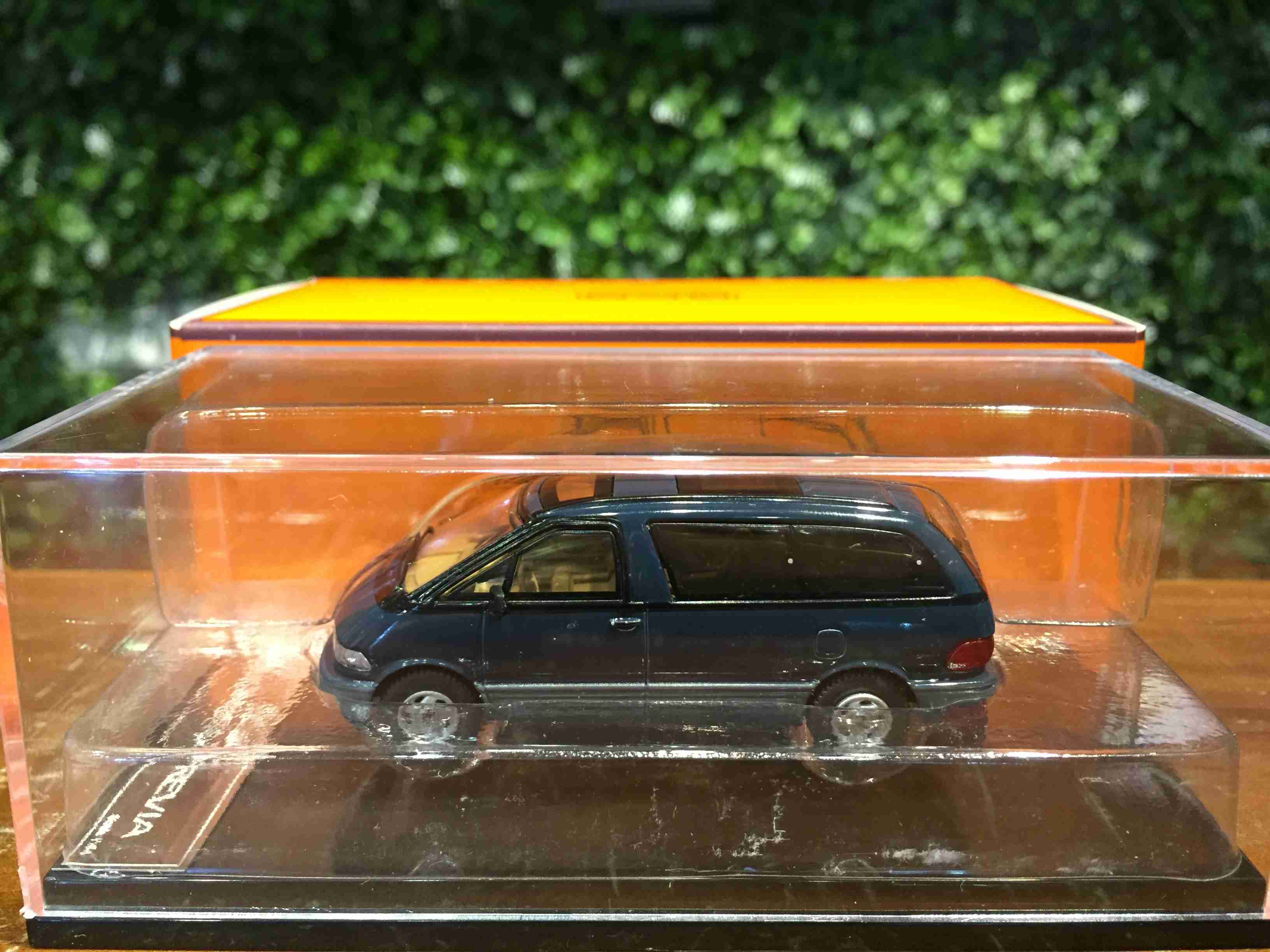 1/64 GCD Toyota Previa Blue KS016110【MGM】