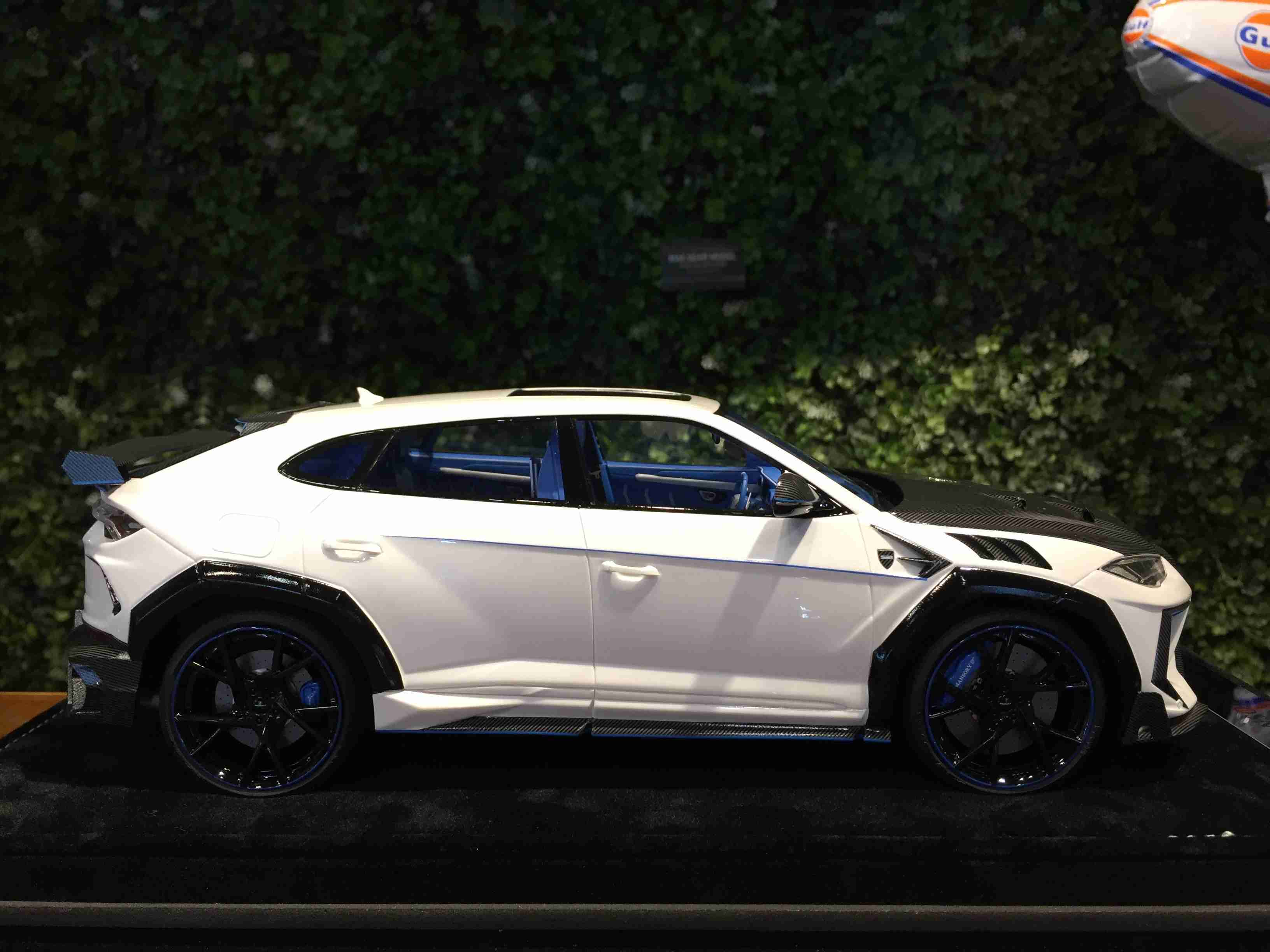 1/18 Mansory Lamborghini Urus Venatus MY18UVWB【MGM】