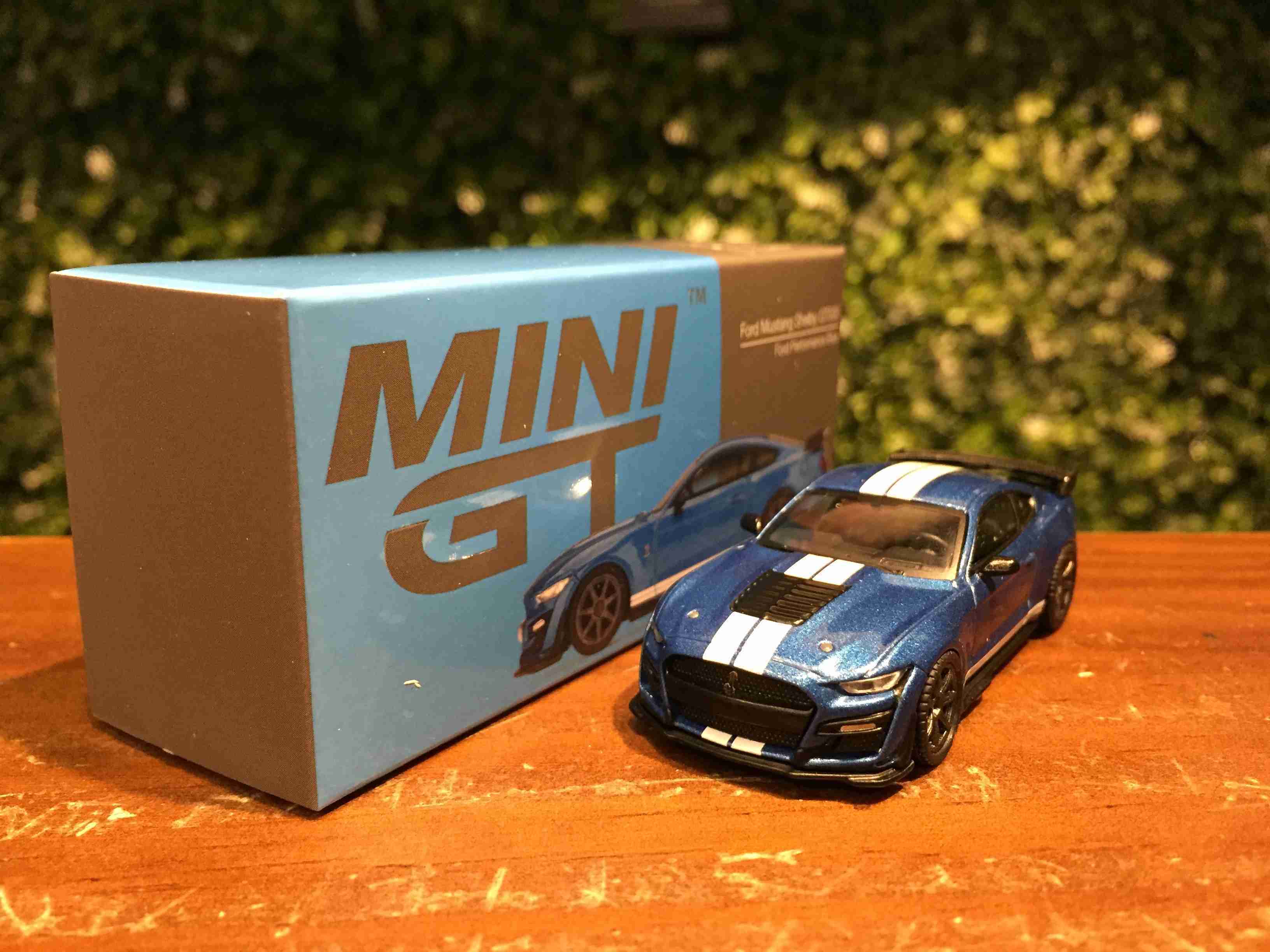 1/64 MiniGT Ford Mustang Shelby GT500 Blue MGT00268L【MGM】