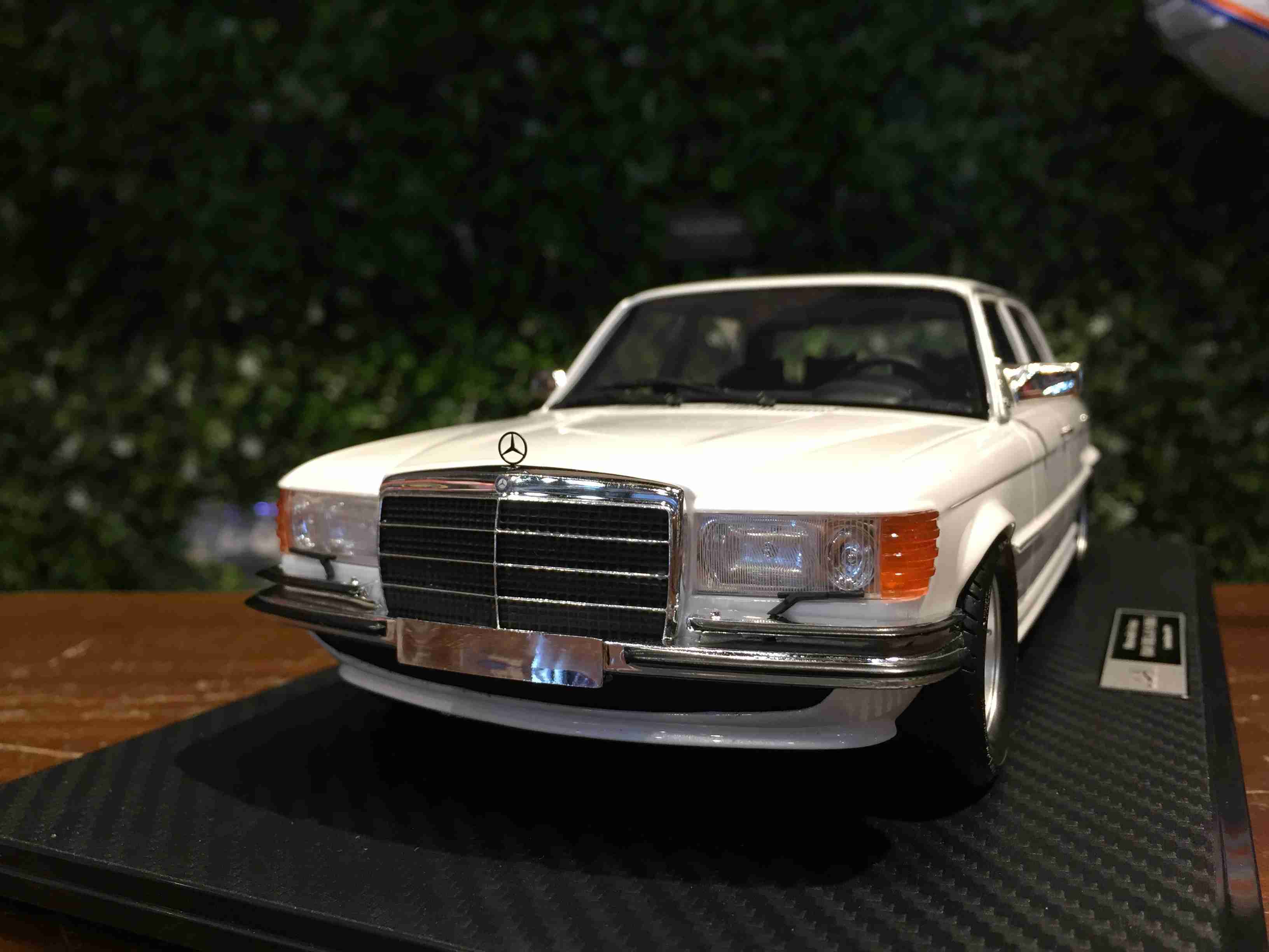 1/18 IVY Mercedes-Benz 450 SEL 6.9 AMG White IM1803C【MGM】