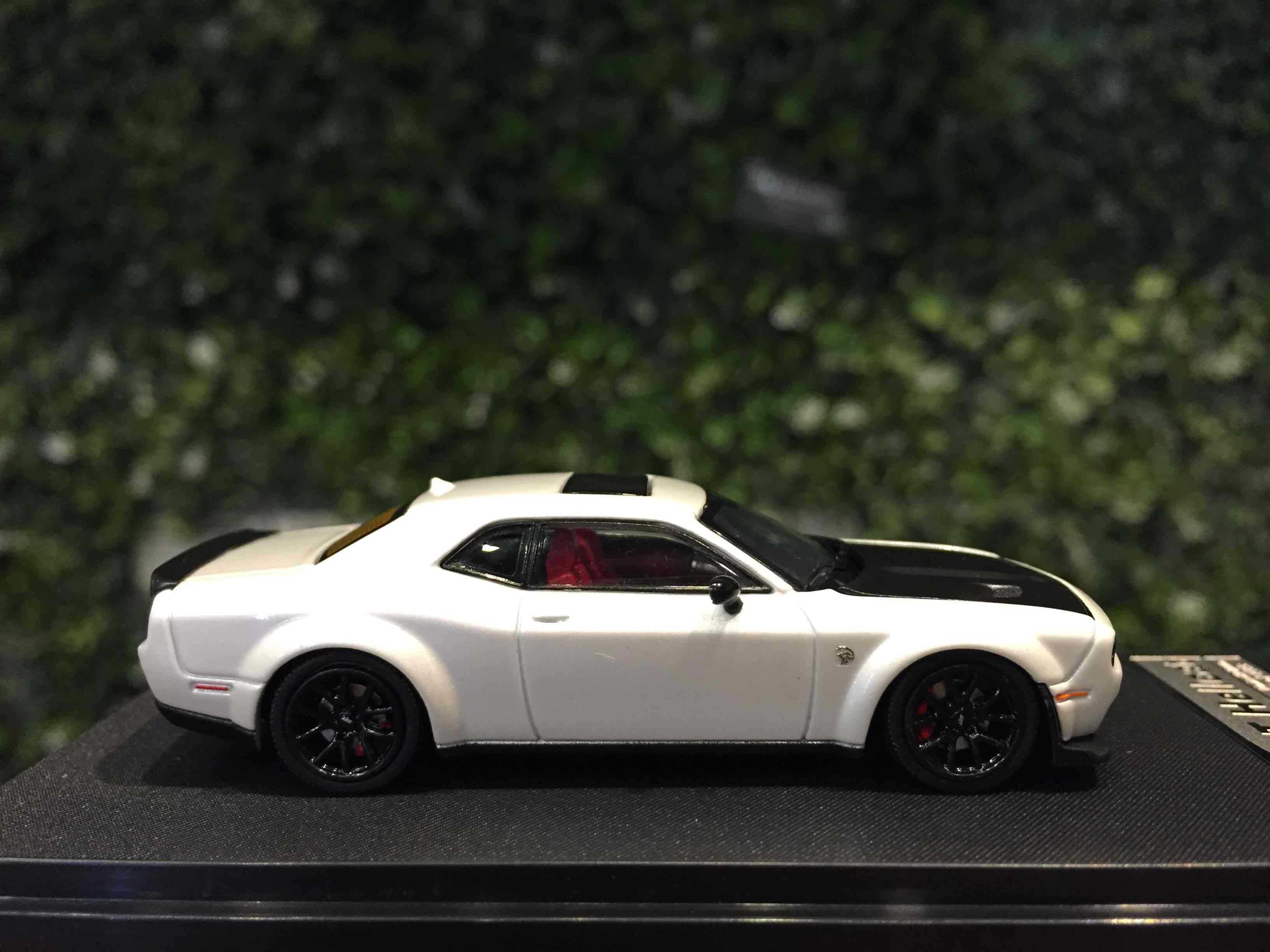 1/64 StanceHunter Dodge Challenger Hellcat SRT White【MGM】