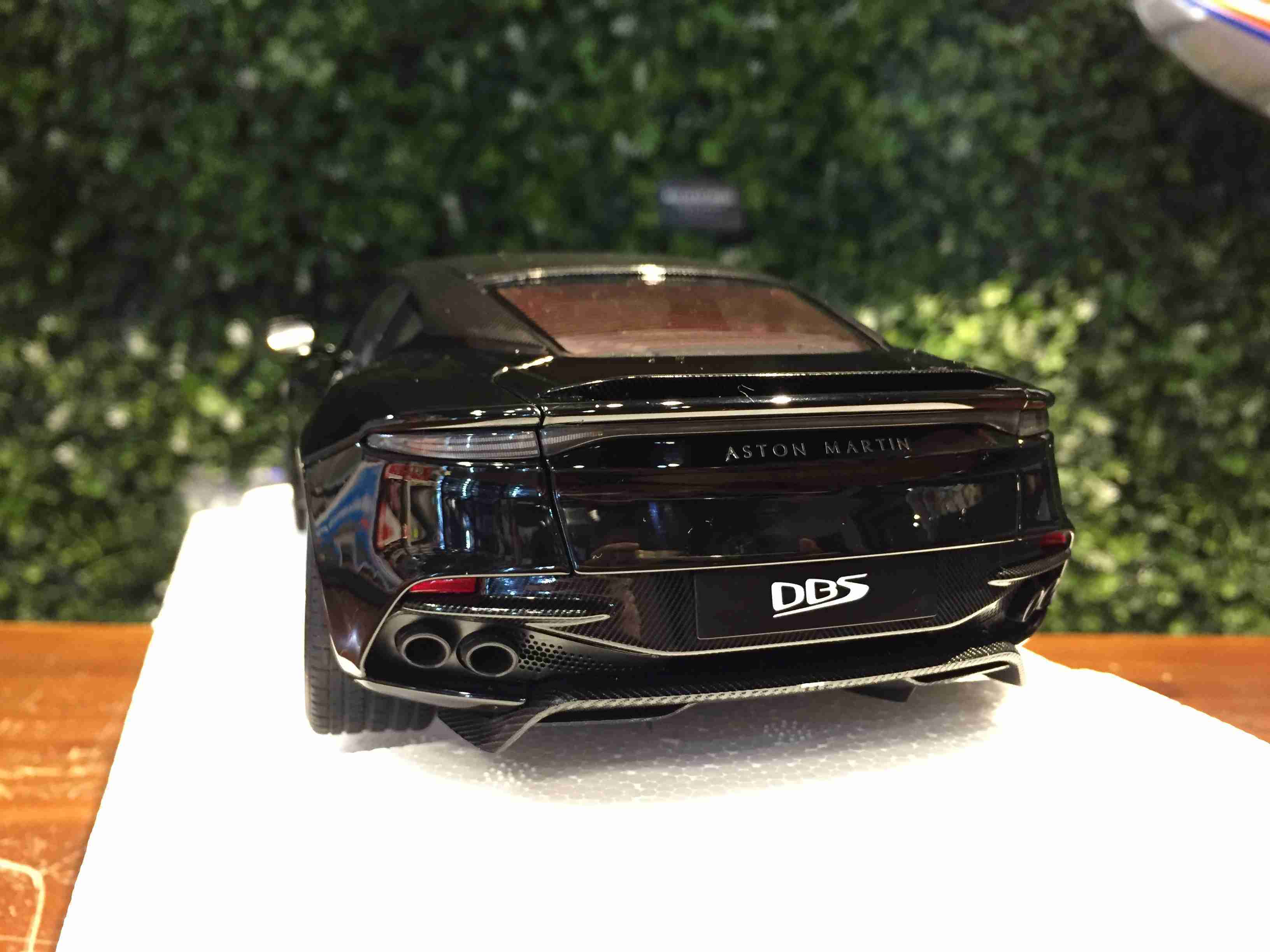 1/18 AUTOart Aston Martin DBS Superleggera Black 70291【MGM】