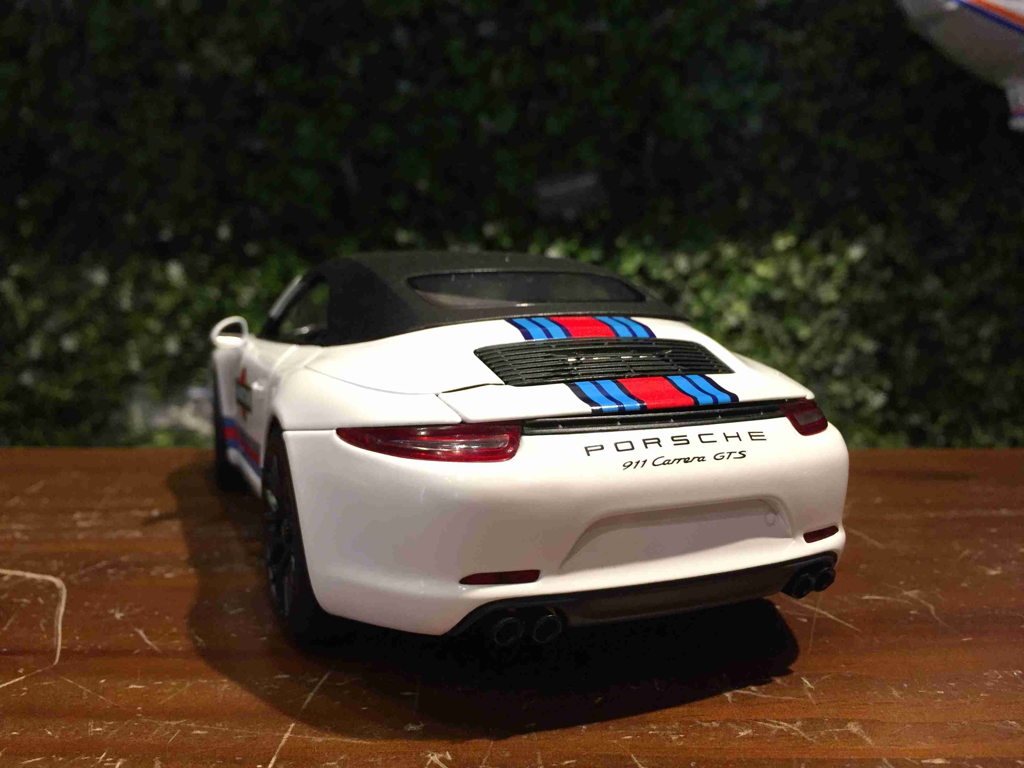 1/18 WSW Porsche 911 (991) Carrera GTS Martini WSW021【MGM】