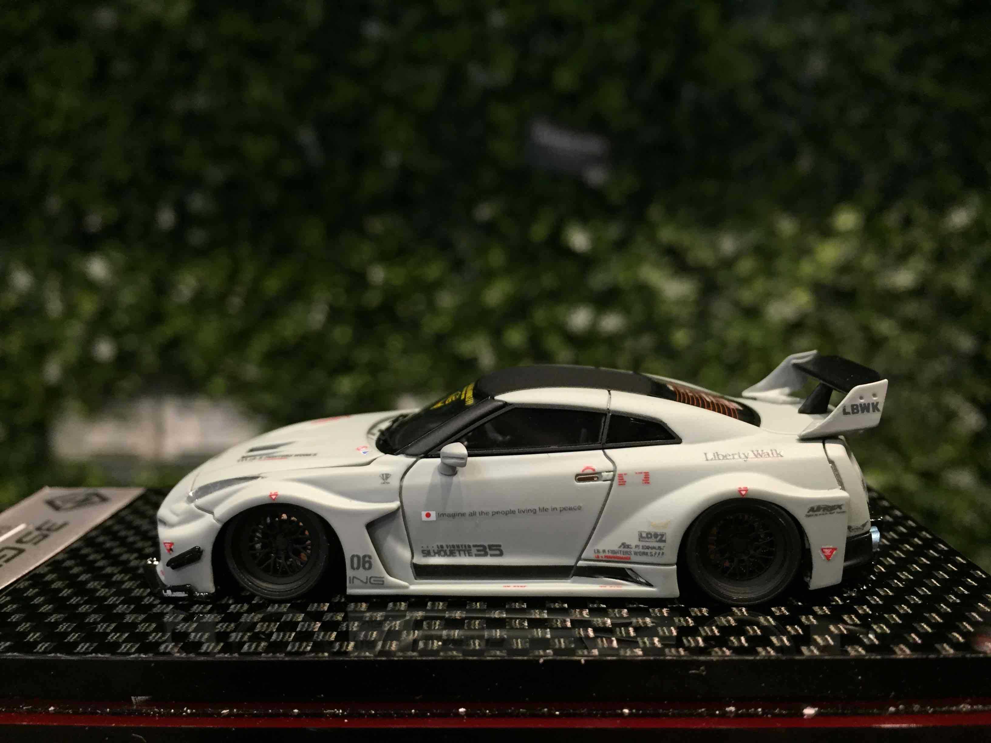 1/64 GodWealth LBWK Nissan GT-R (R35) Grey GW64002D【MGM】 - Max Gear ...