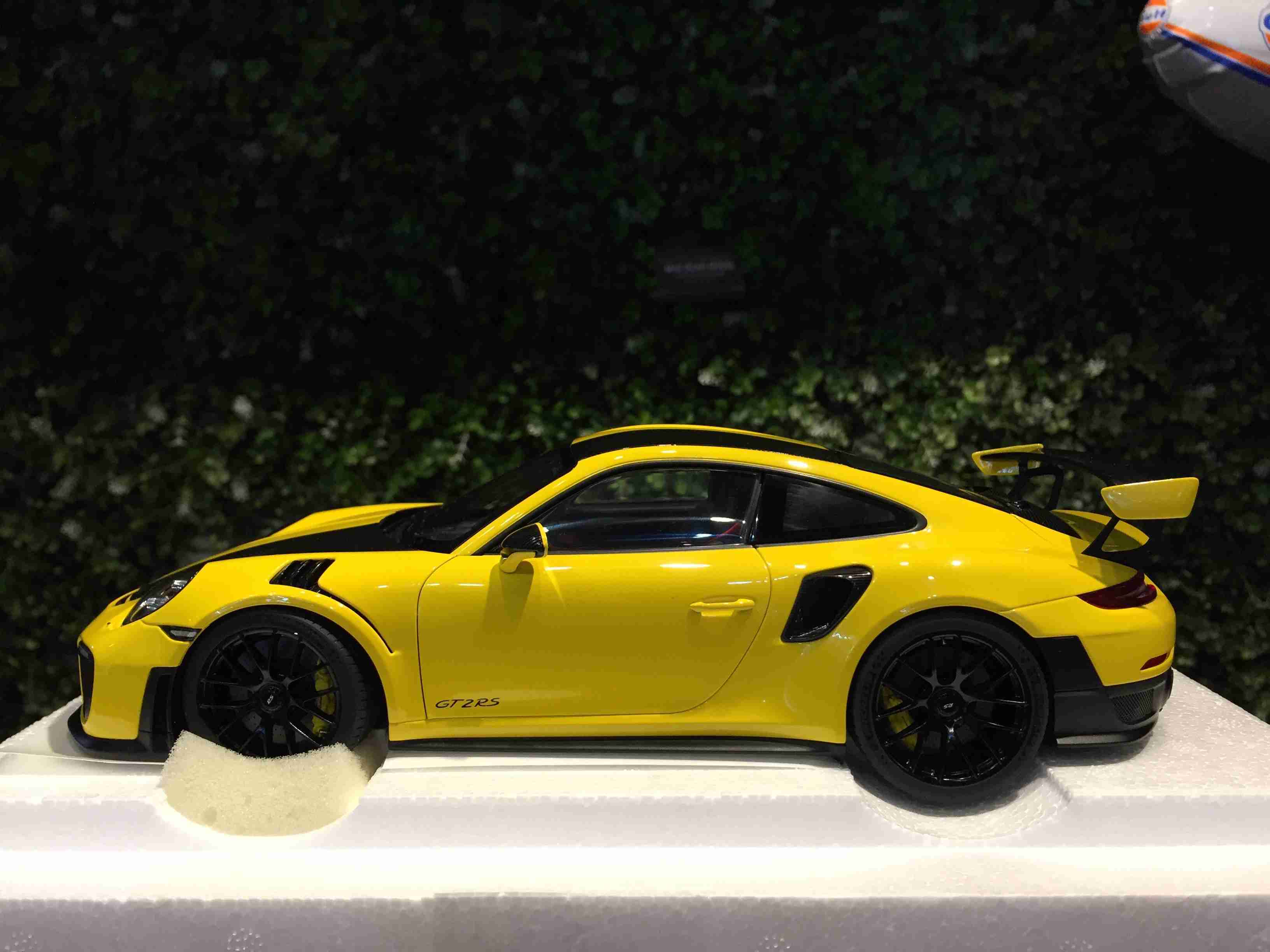 1/18 AUTOart Porsche 911 (991) GT2 RS Weissach 78172【MGM】