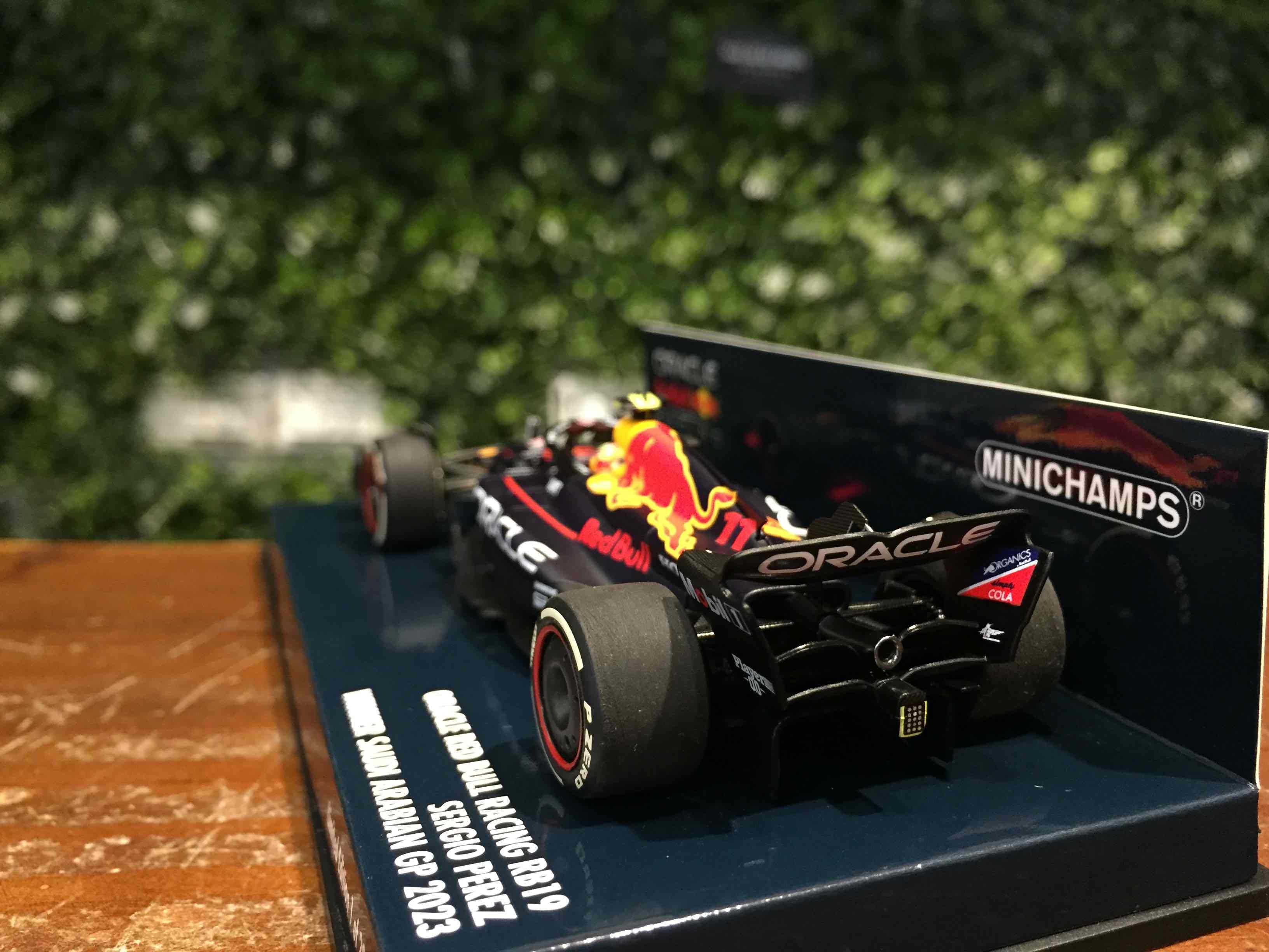 1/43 Minichamps Red Bull RB19 Sergio Perez 417230111【MGM】