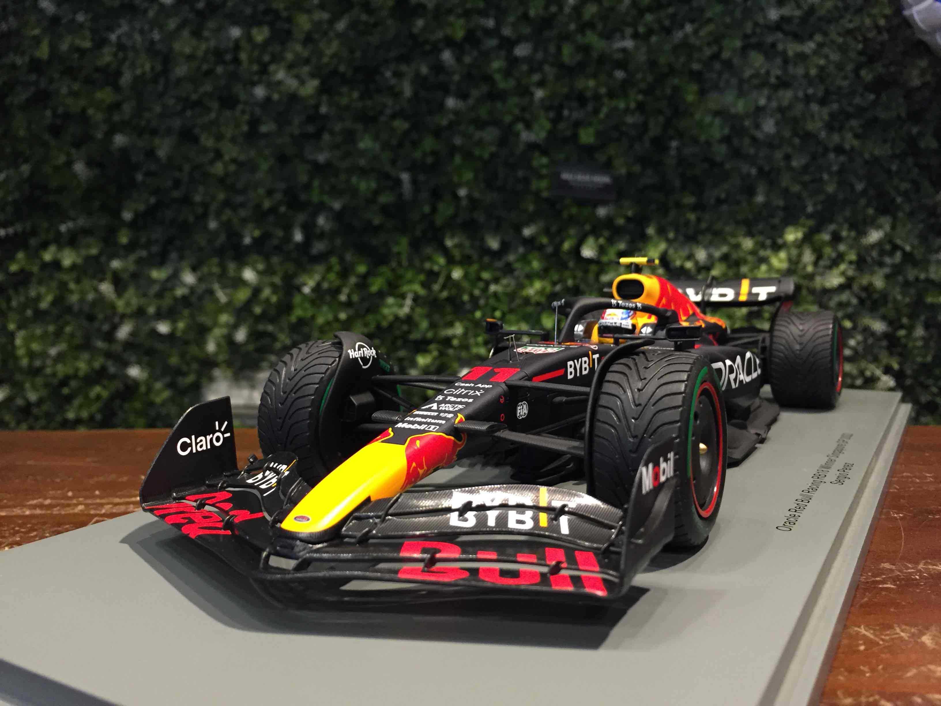 1/18 Spark Red Bull RB18 Sergio Perez Winner 18S778【MGM】