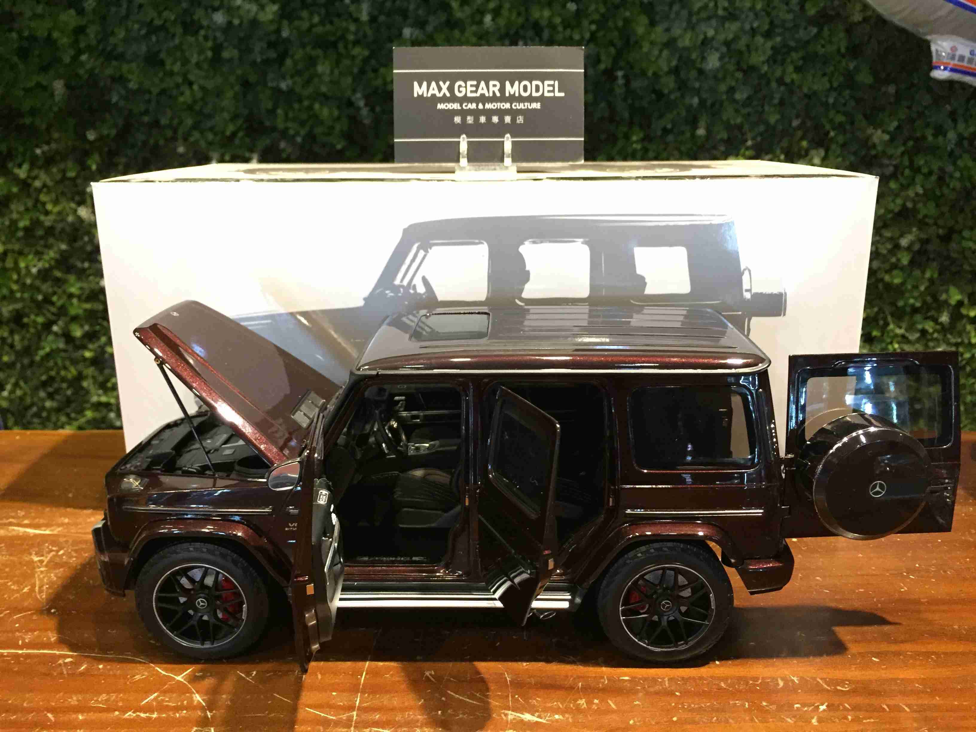 1/18 Minichamps Mercedes-AMG G63 (W464) 2018 110037060【MGM】