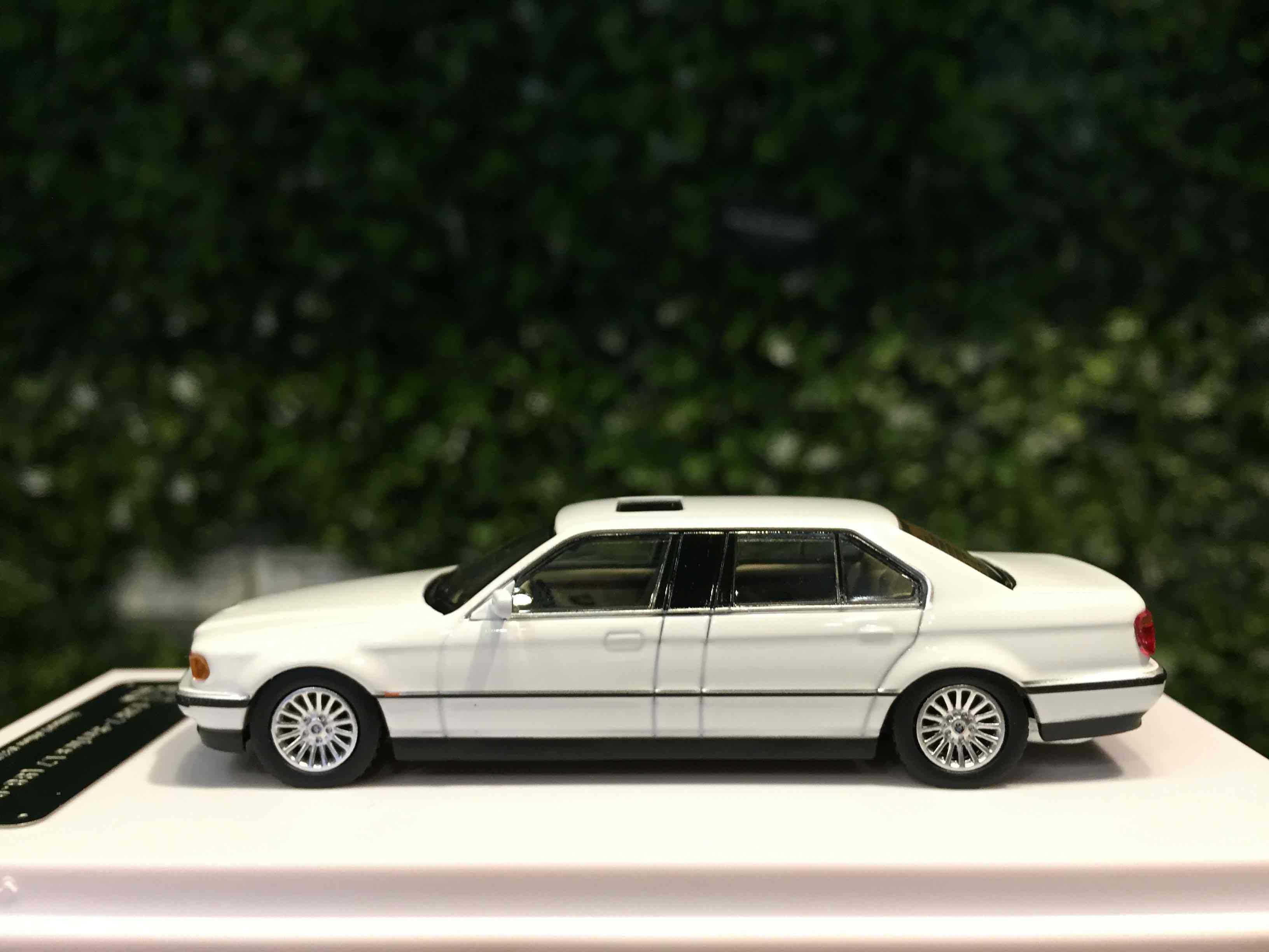 1/64 DCM BMW 7-Series L7 (E38) Late Version White【MGM】