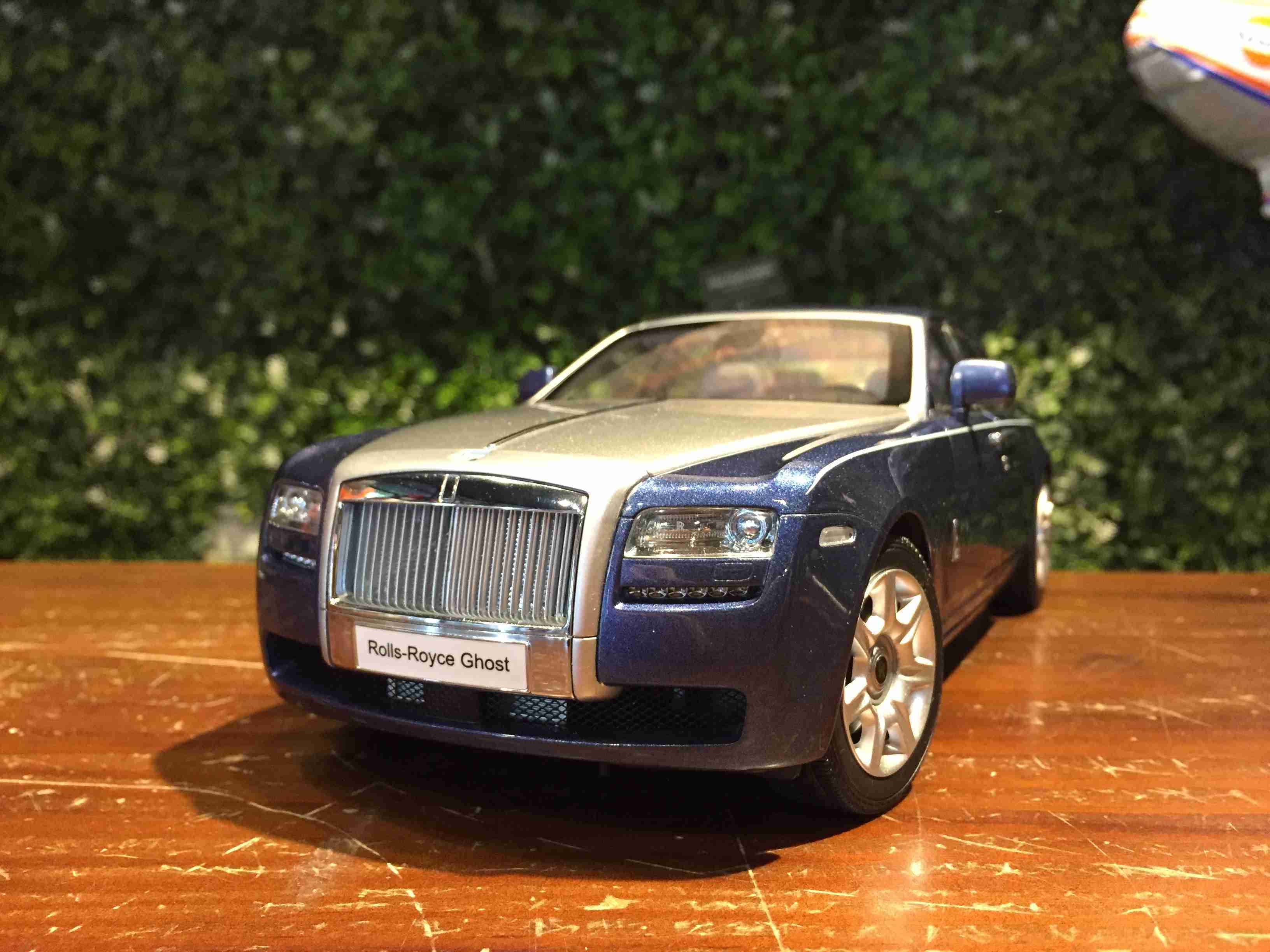 1/18 Kyosho Rolls-Royce Ghost Blue/Silver 08802MBS【MGM】