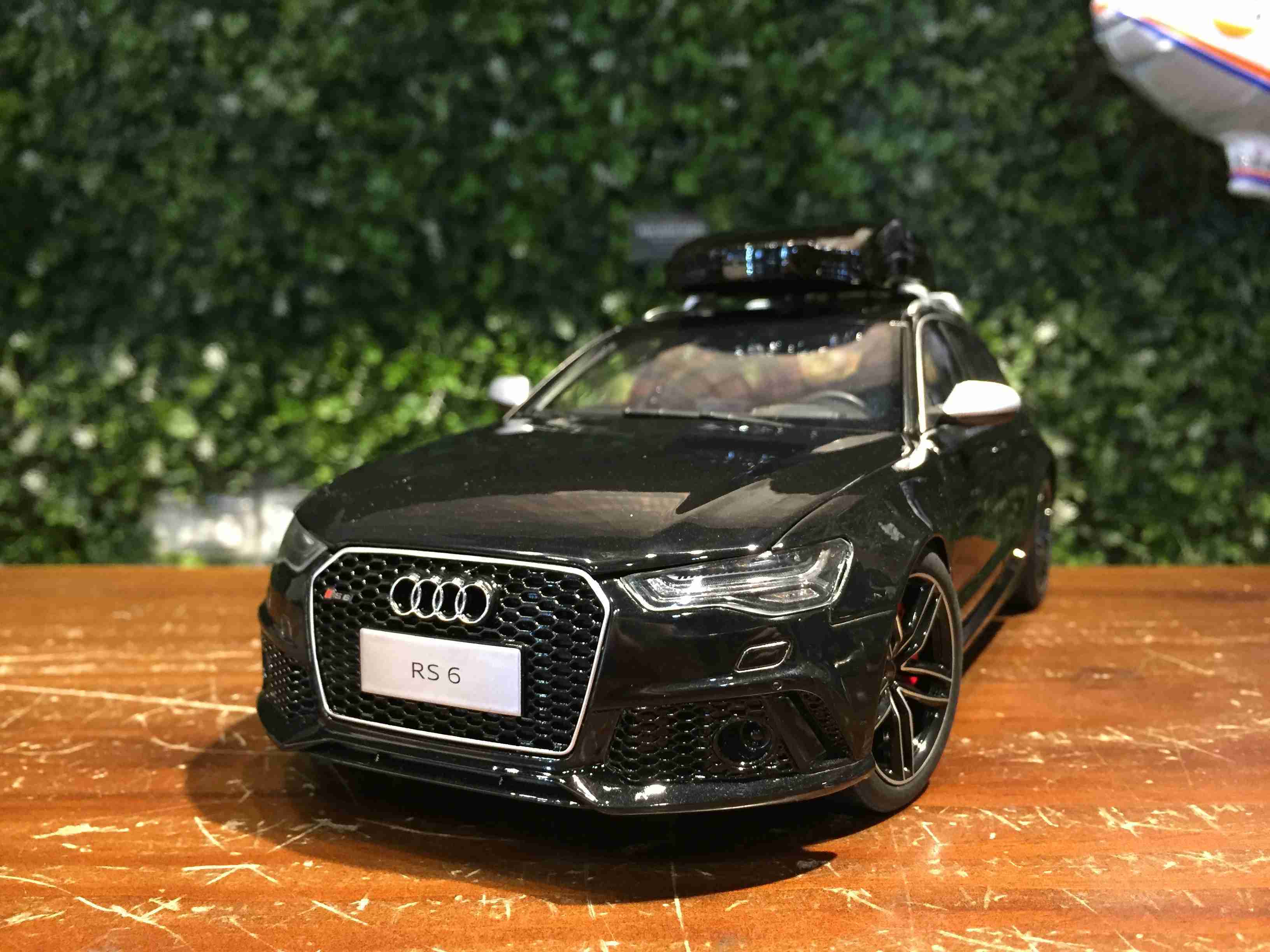 1/18 Well Audi RS6 Avant (C7) Sebring Black【MGM】 - Max Gear