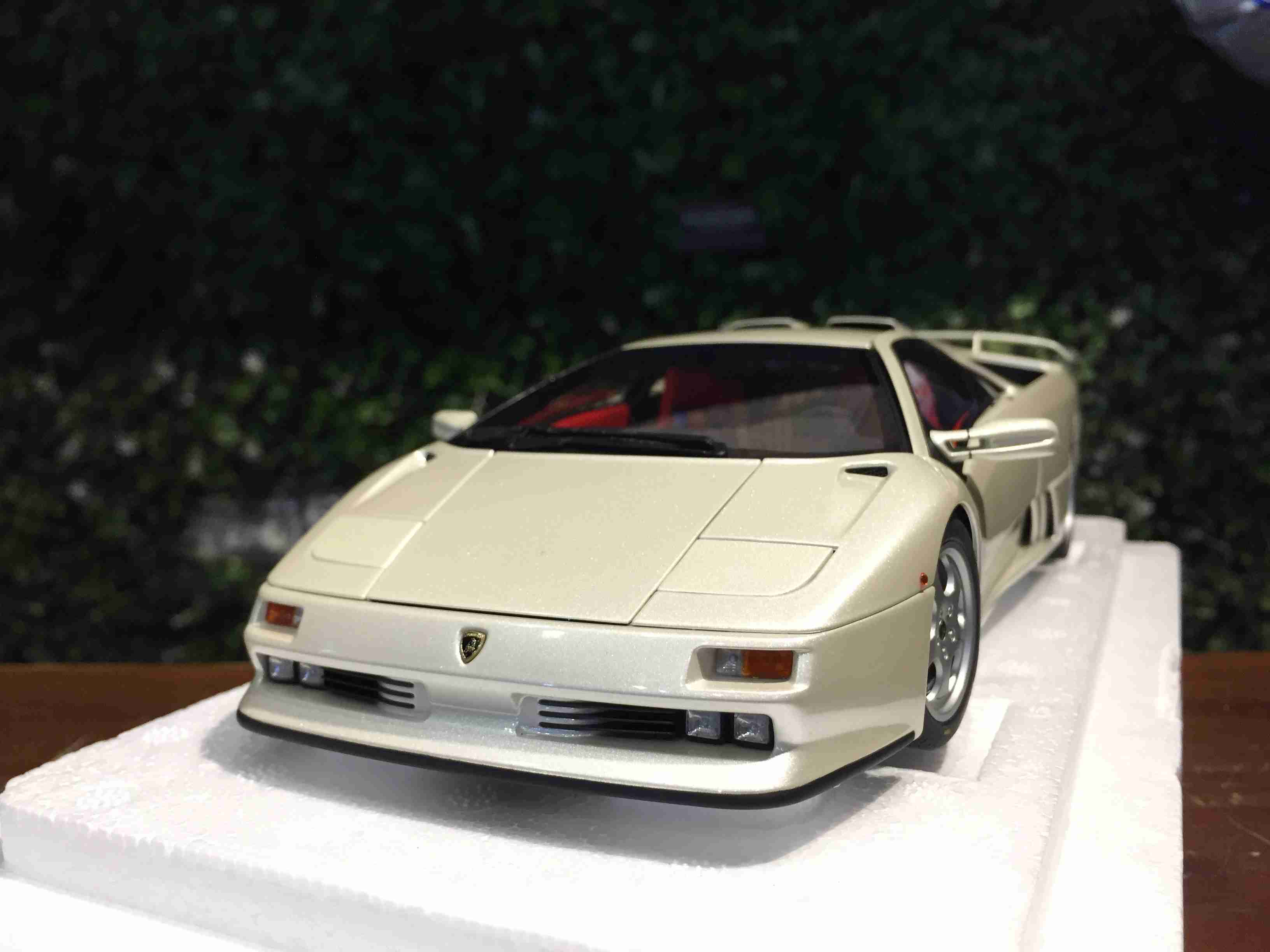 1/18 AUTOart Lamborghini Diablo SE30 Jota White 79141【MGM】