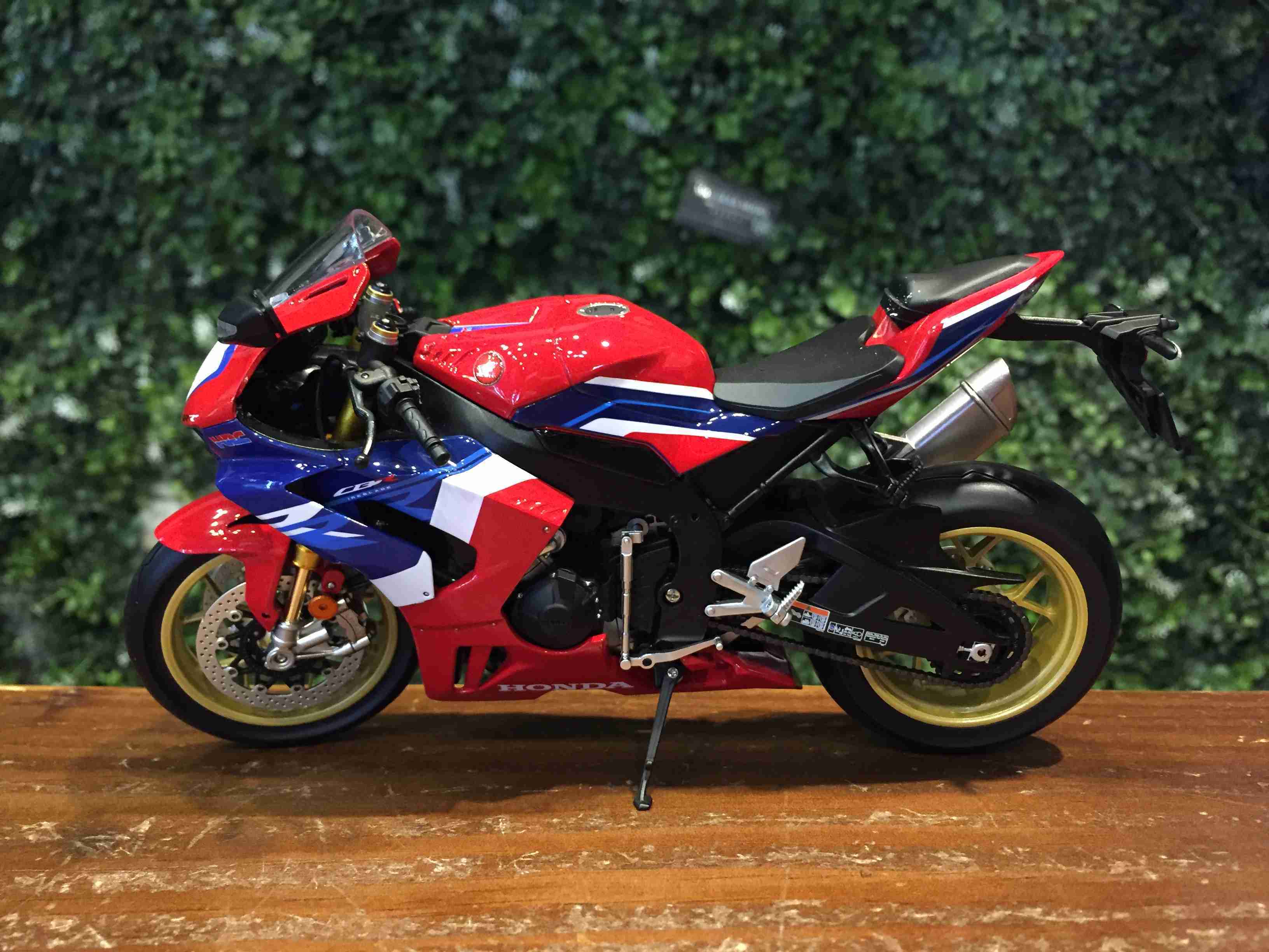 1/12 LCD Models Honda CBR1000RR-R Fireblade SP LCDM02RE【MGM】