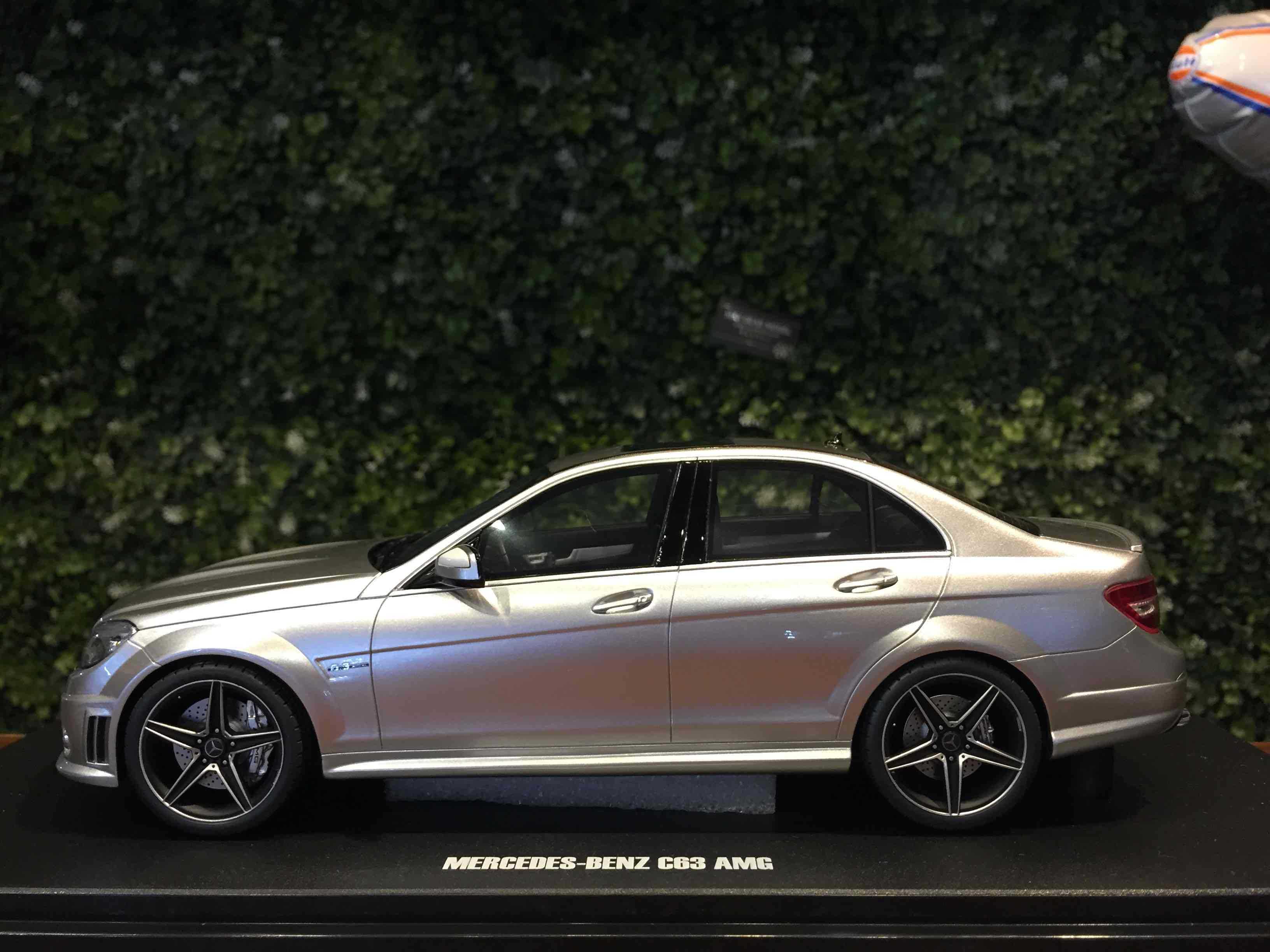 1/18 GT Spirit Mercedes-Benz C63 AMG (W204) GT462【MGM】