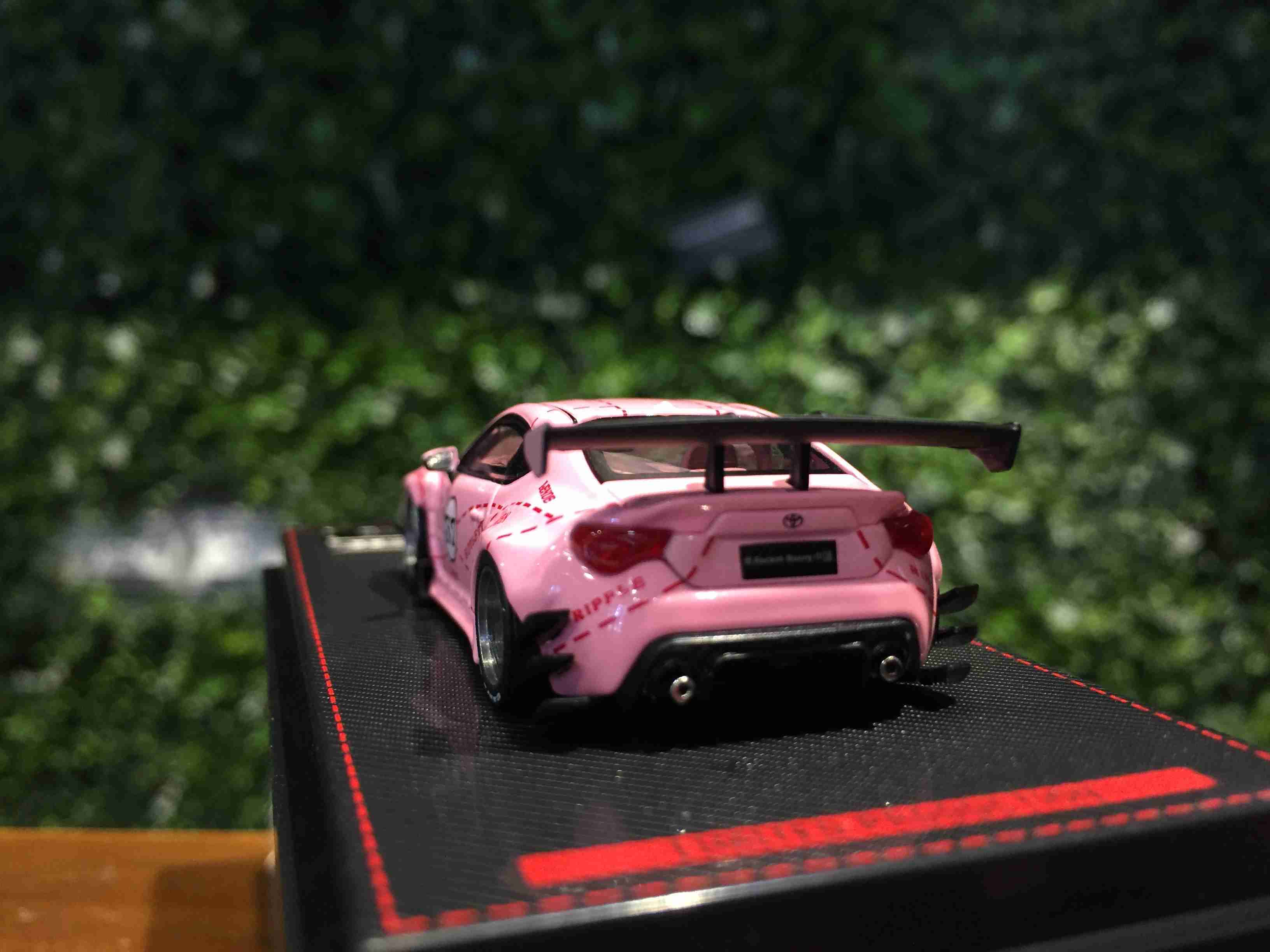 1/64 Ignition Model PANDEM Toyota 86 V3 Pink Pig IG2406【MGM】