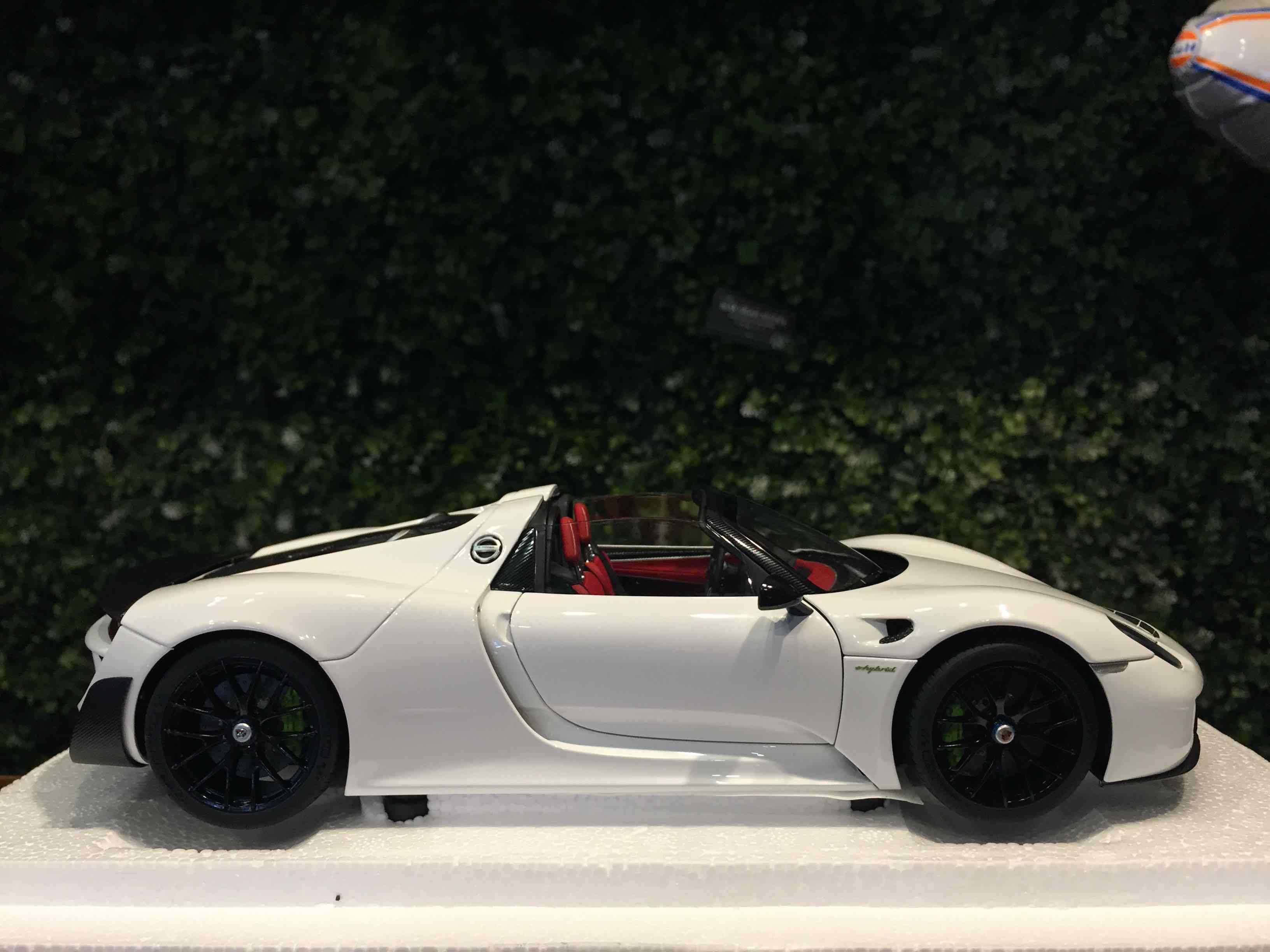 1/18 AUTOart Porsche 918 Spyder Weissach Package 77920【MGM】