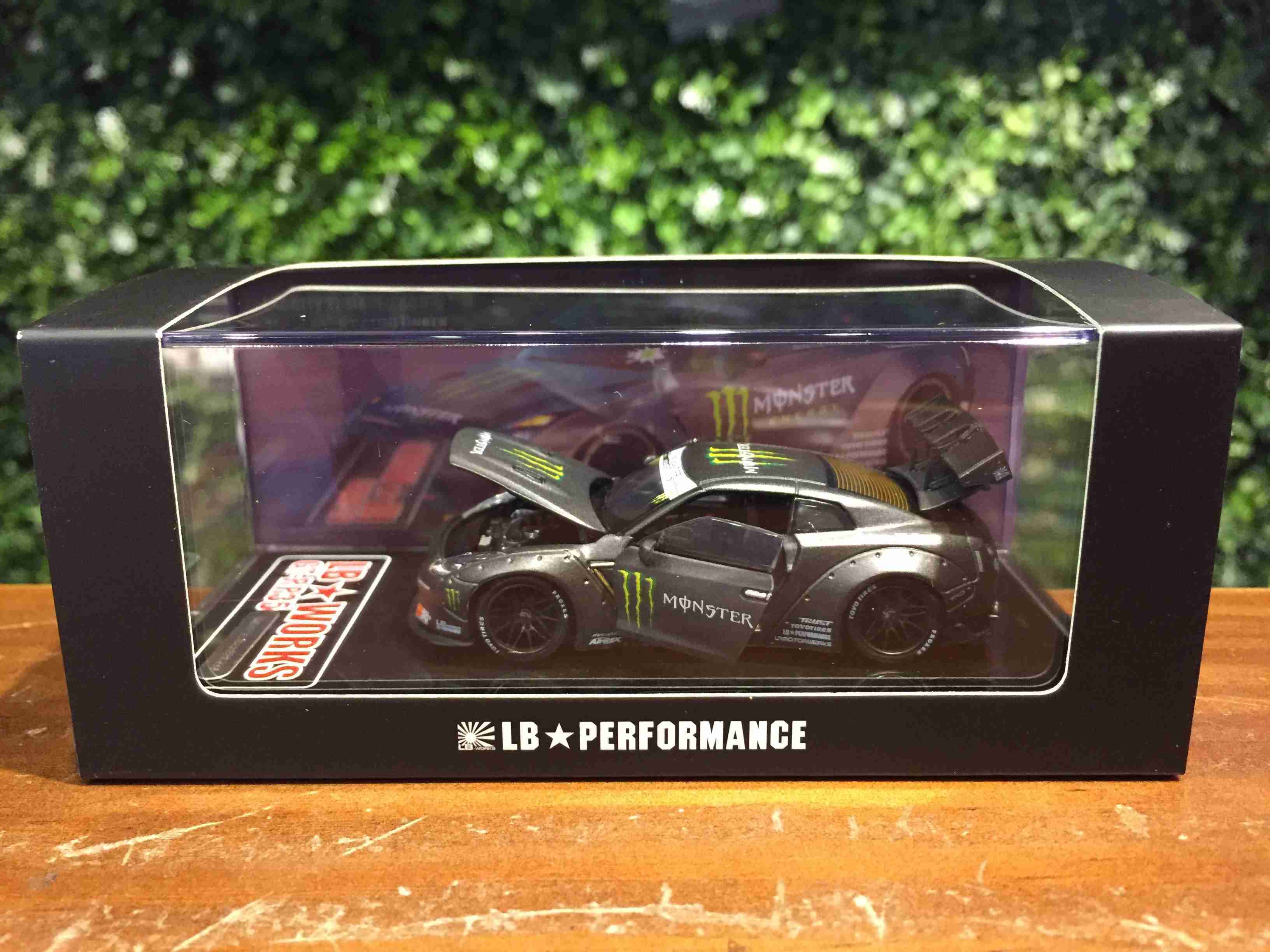 1/64 OldTime LB-Works Nissan GTR R35 Monster MCO640001A【MGM】