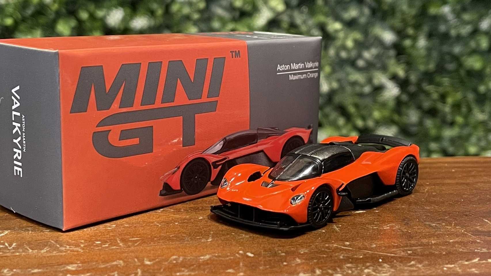 1/64 MiniGT Aston Martin Valkyrie Orange MGT00678L【MGM】