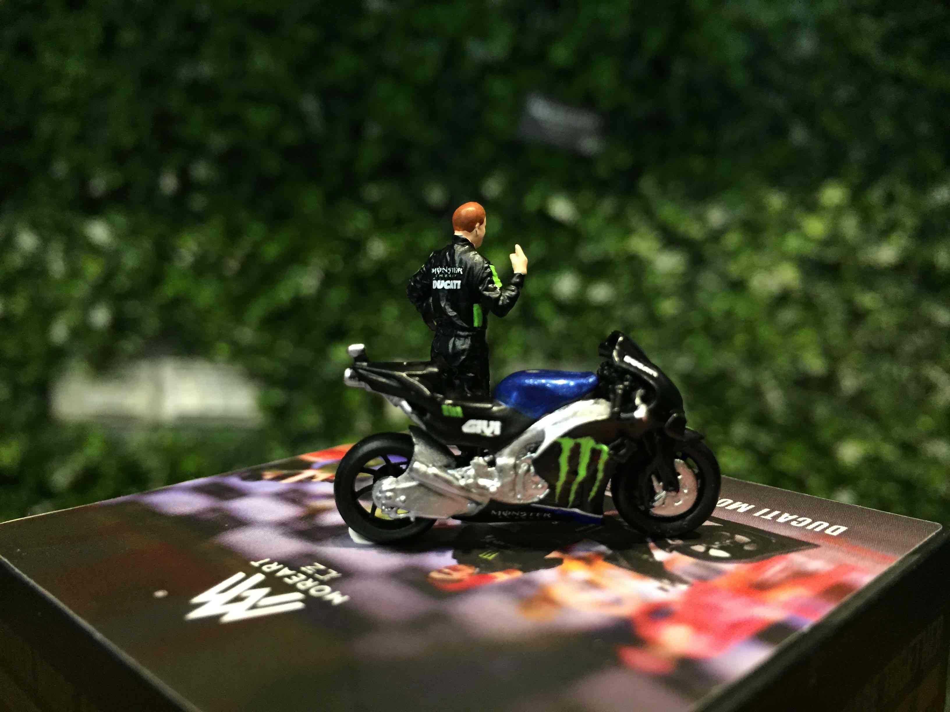 1/64 MoreArt 街景人偶 Ducati Girl Figure Monster MO222041【MGM】