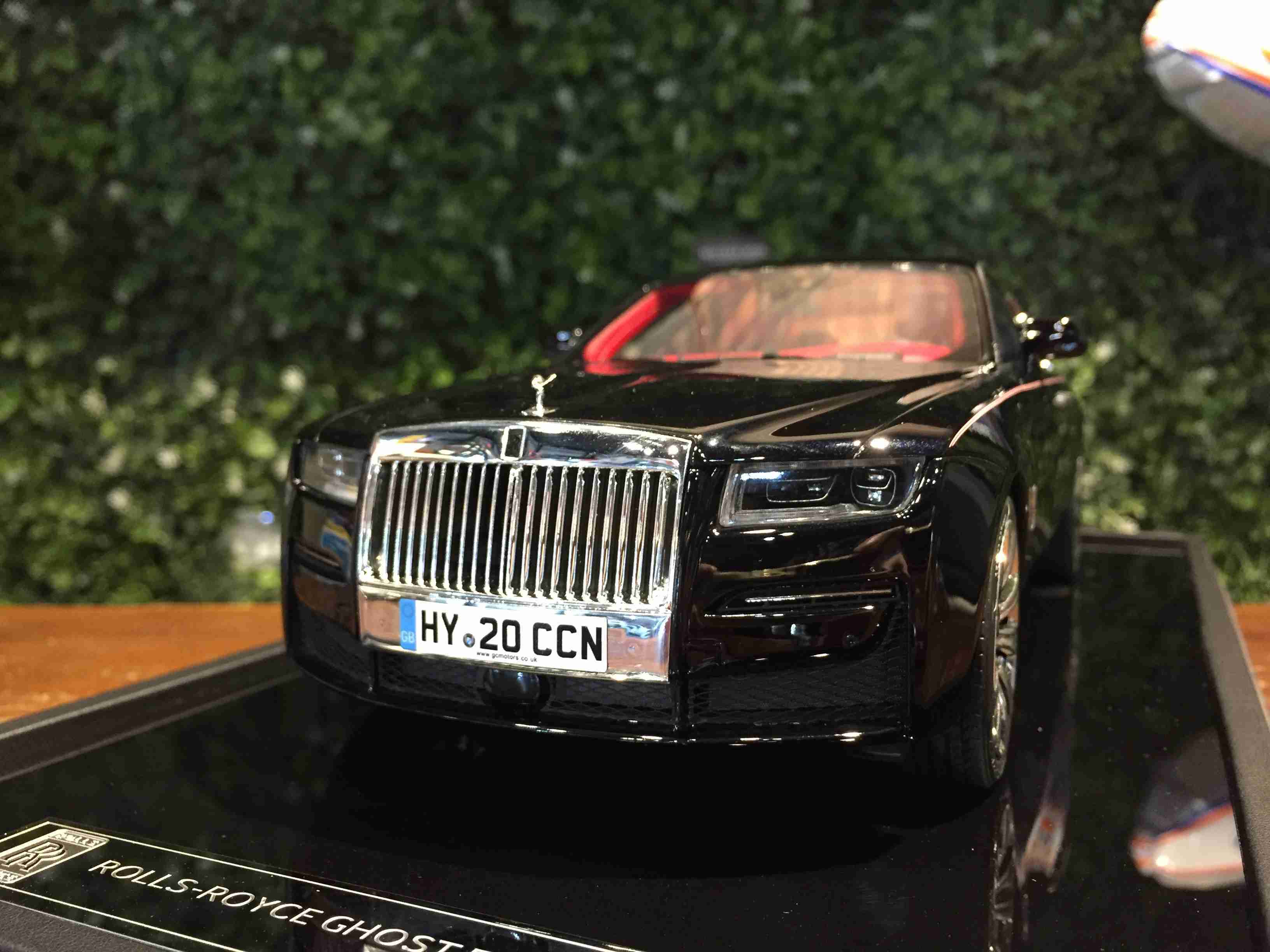 1/18 Motorhelix Rolls-Royce Ghost EWB 2021 BlackDiamond【MGM】