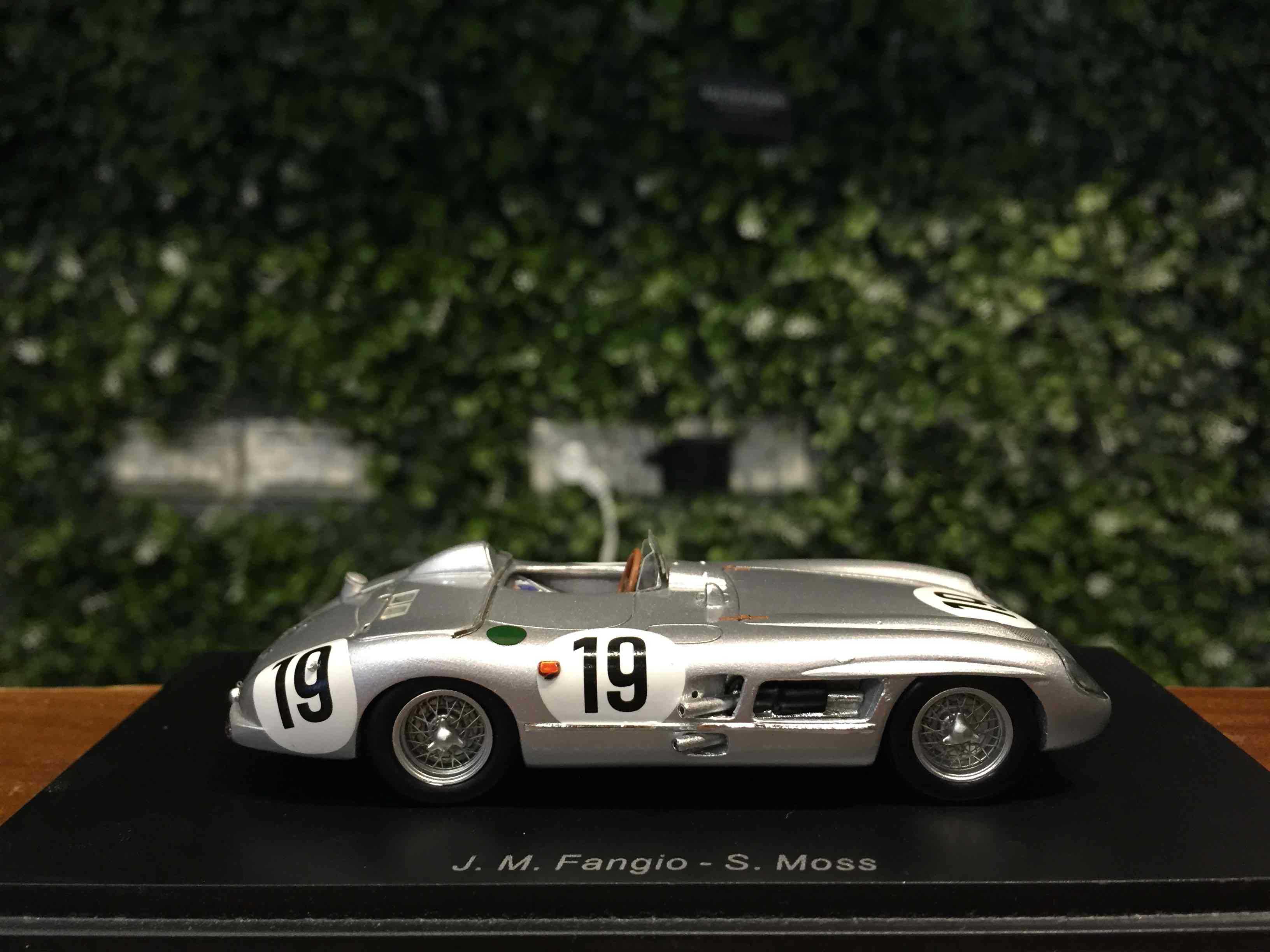 1/43 Spark Mercedes-Benz 300 SLR #19 1955 S4733【MGM】 - Max