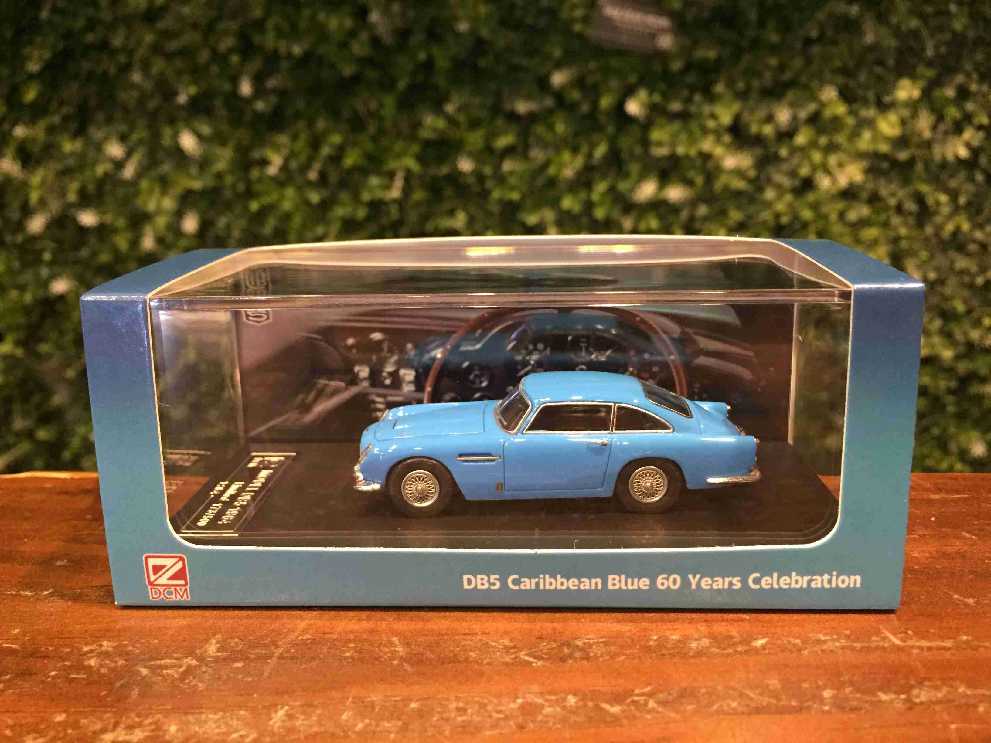 1/64 DCM Aston Martin DB5 60th Blue【MGM】