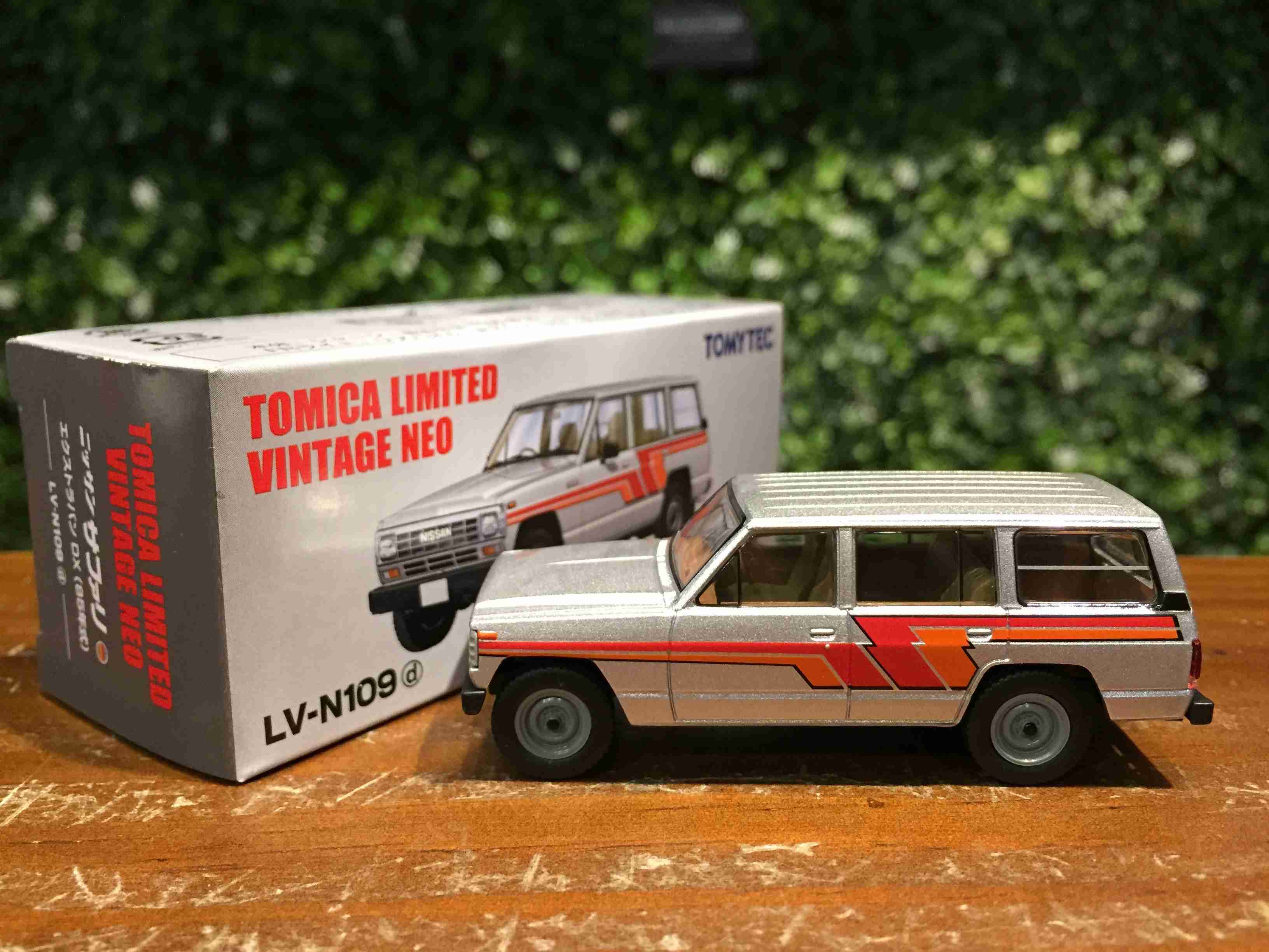 1/64 Tomica Nissan Safari Extra Van DX 1987 LV-N109d【MGM】