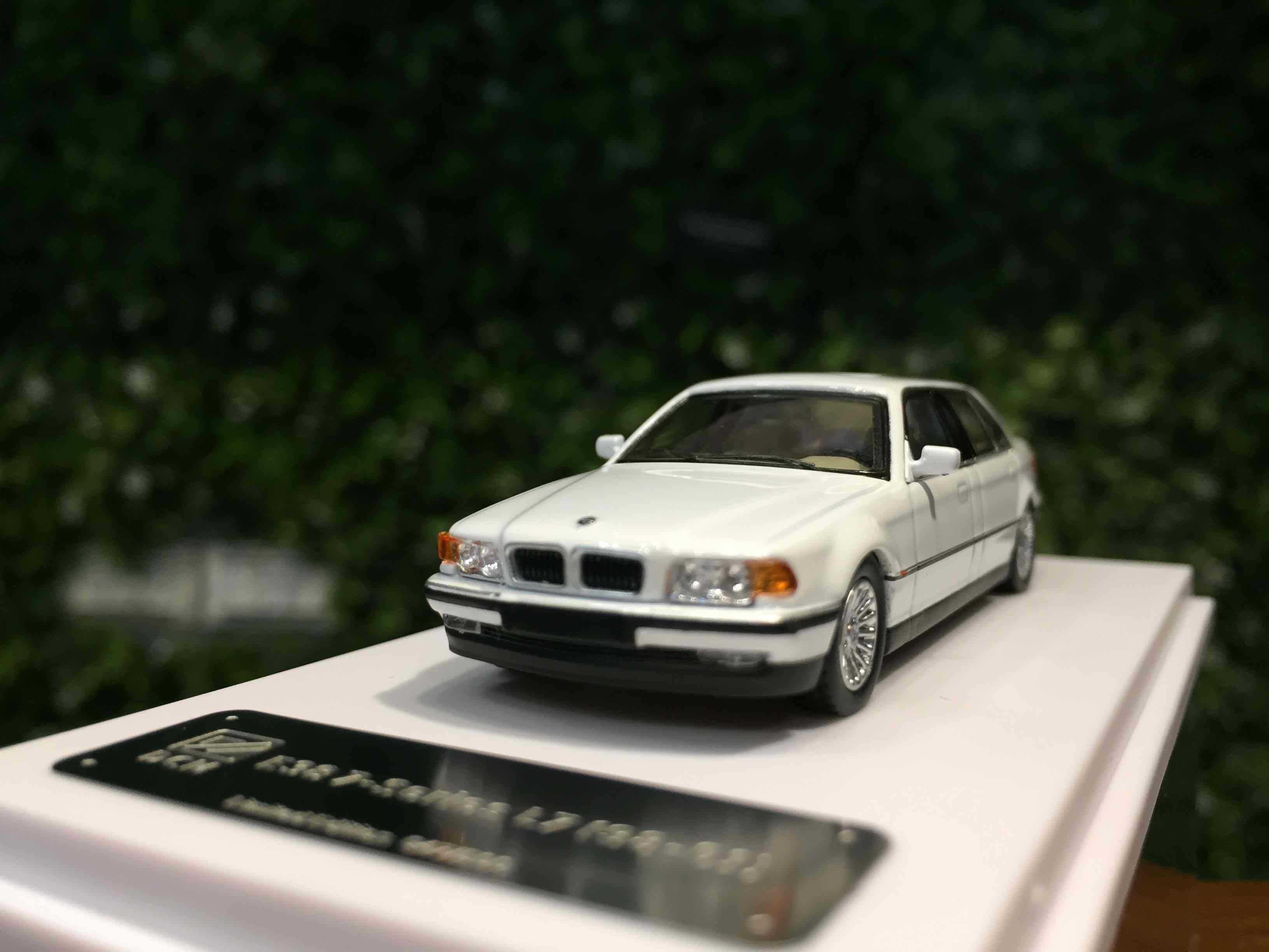 1/64 DCM BMW 7-Series L7 (E38) Late Version White【MGM】