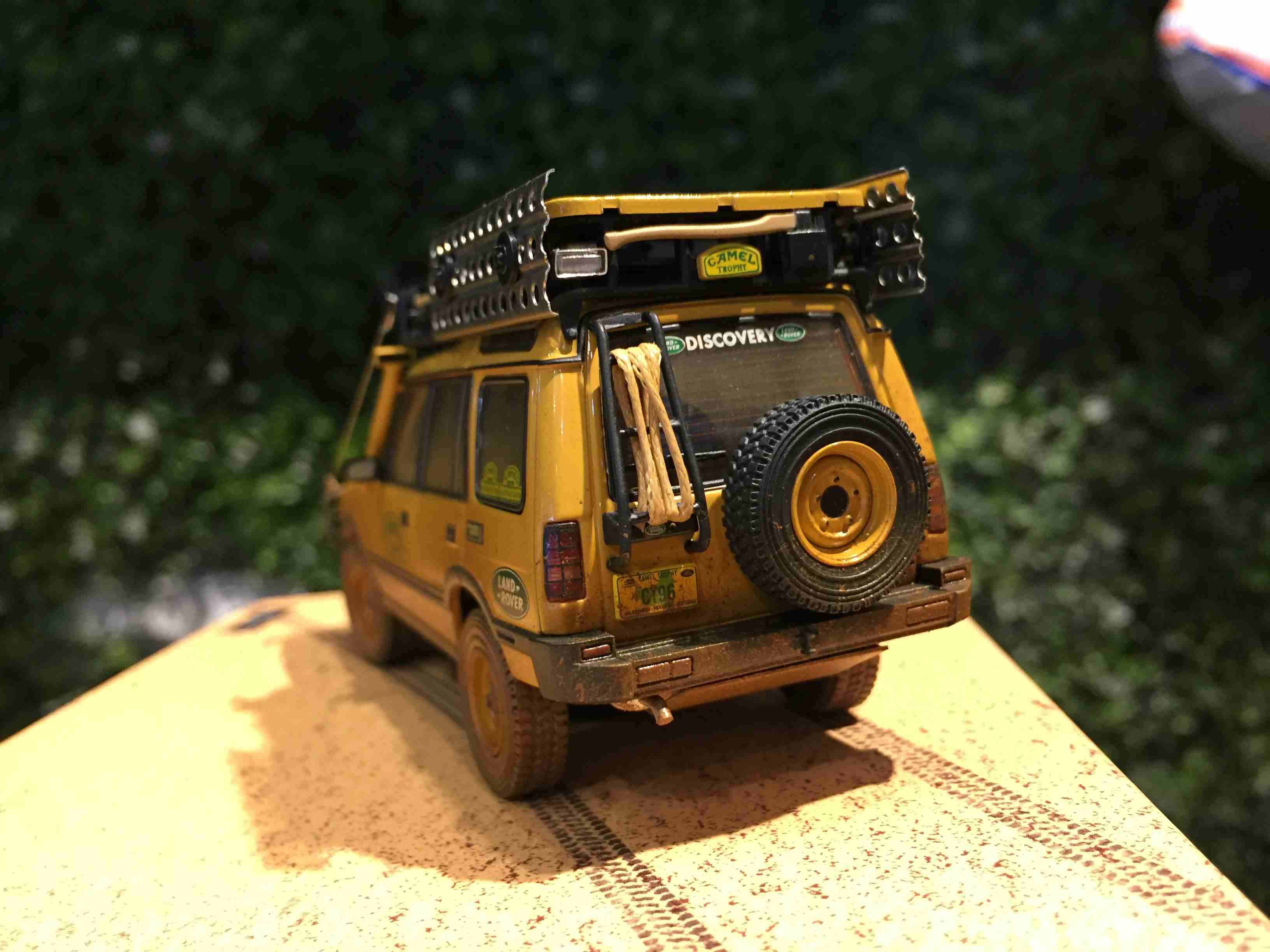 1/43 Almost Real LandRover Discovery CamelTrophy 410411【MGM】