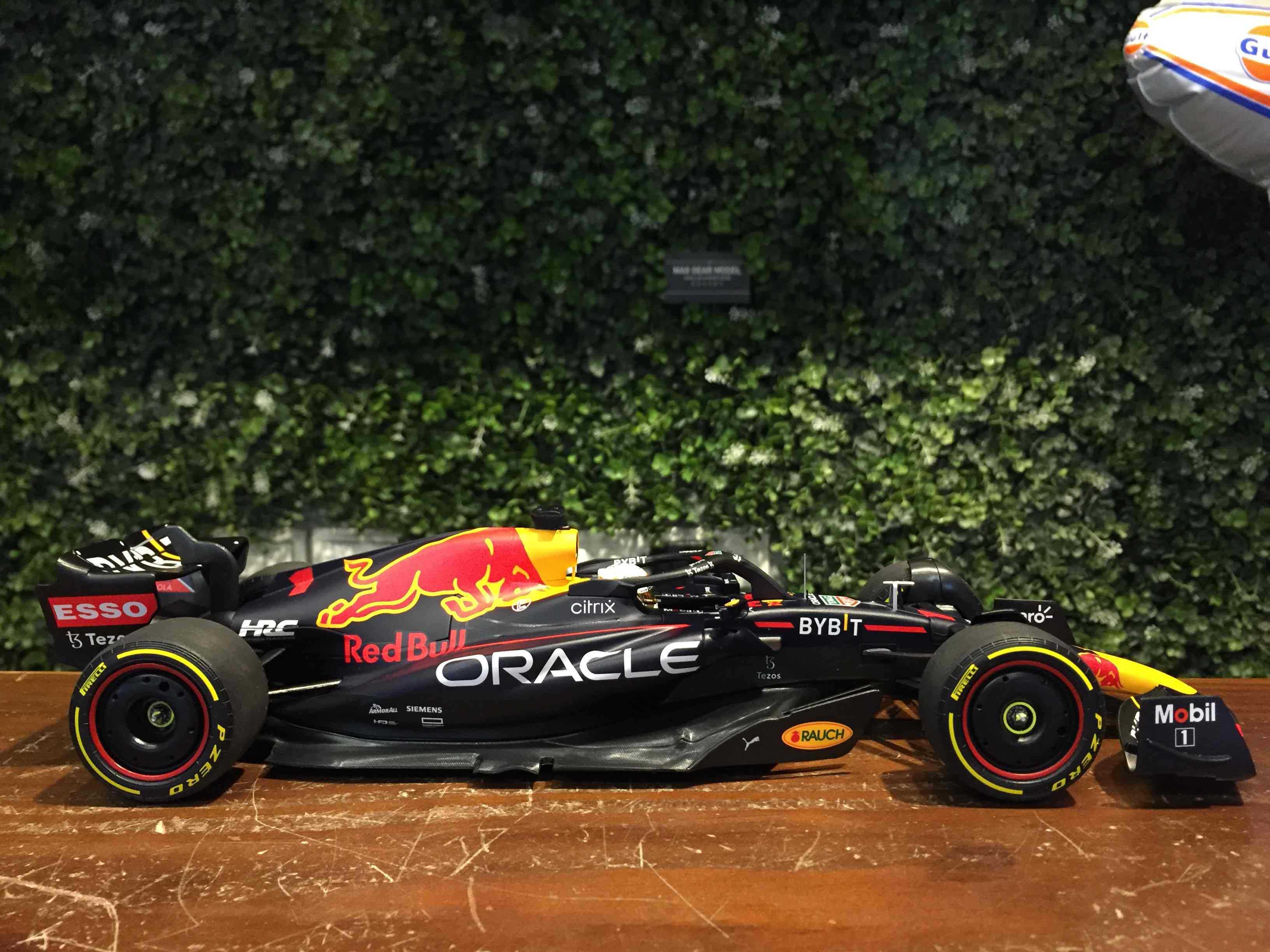 1/18 Minichamps Red Bull RB18 Max.V Winner 110220001【MGM】
