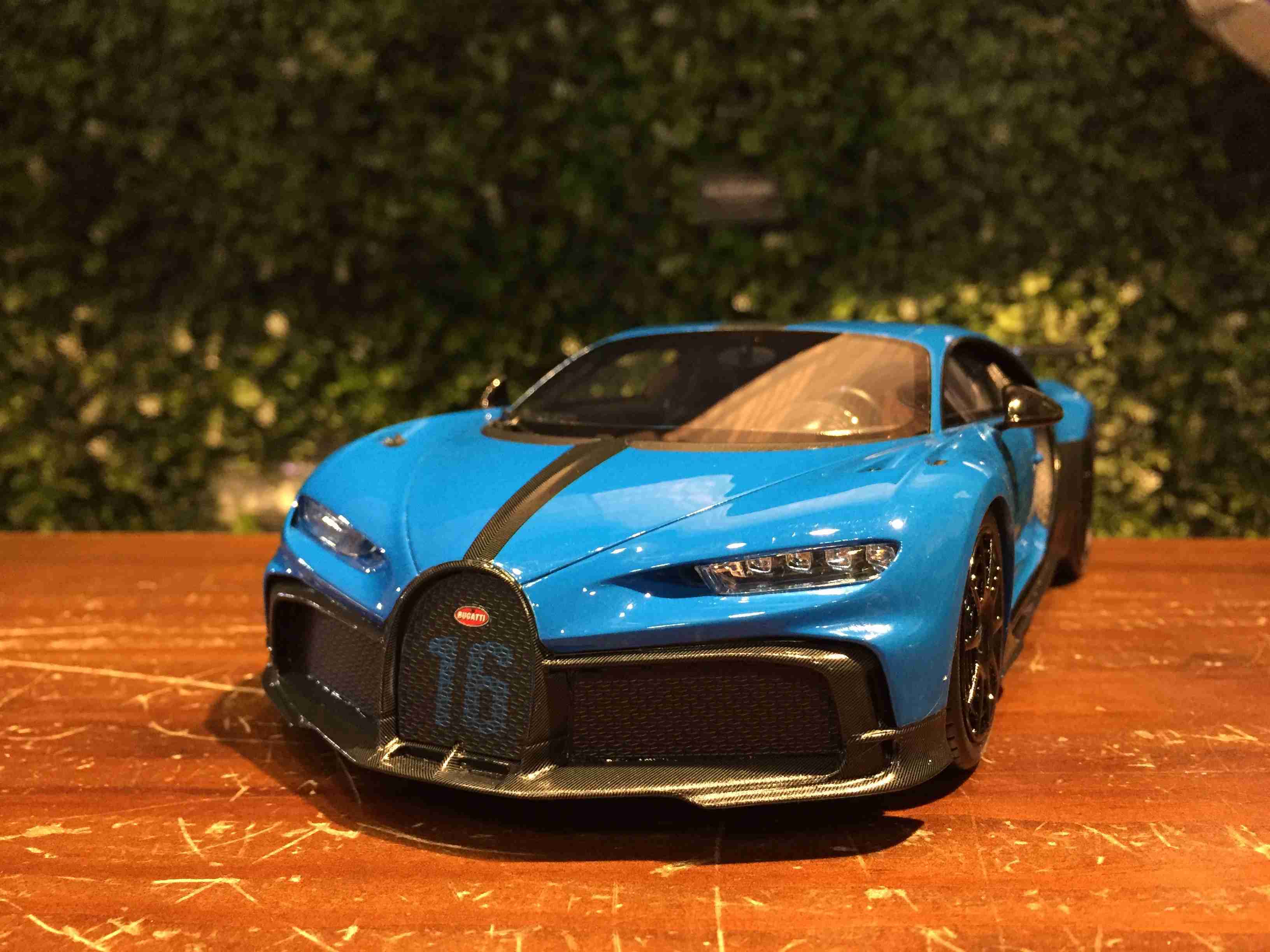 1/18 TopSpeed Bugatti Chiron Pur Sport Blue TS0373【MGM】