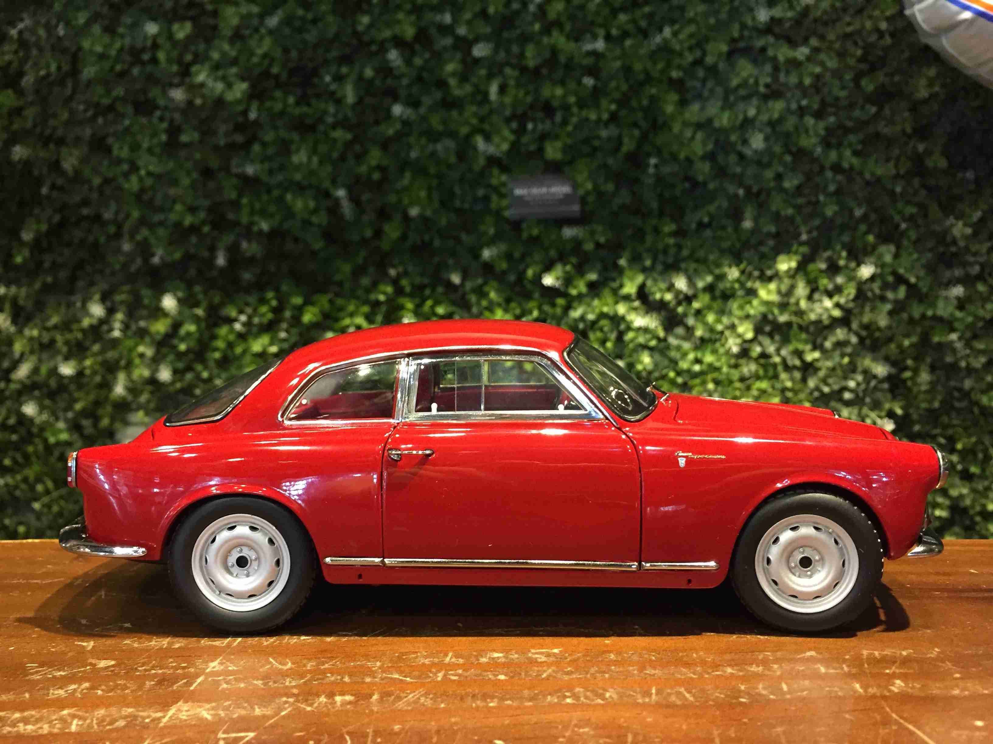 1/18 Kyosho Alfa Romeo Giulietta Sprint Red 08957VR【MGM】