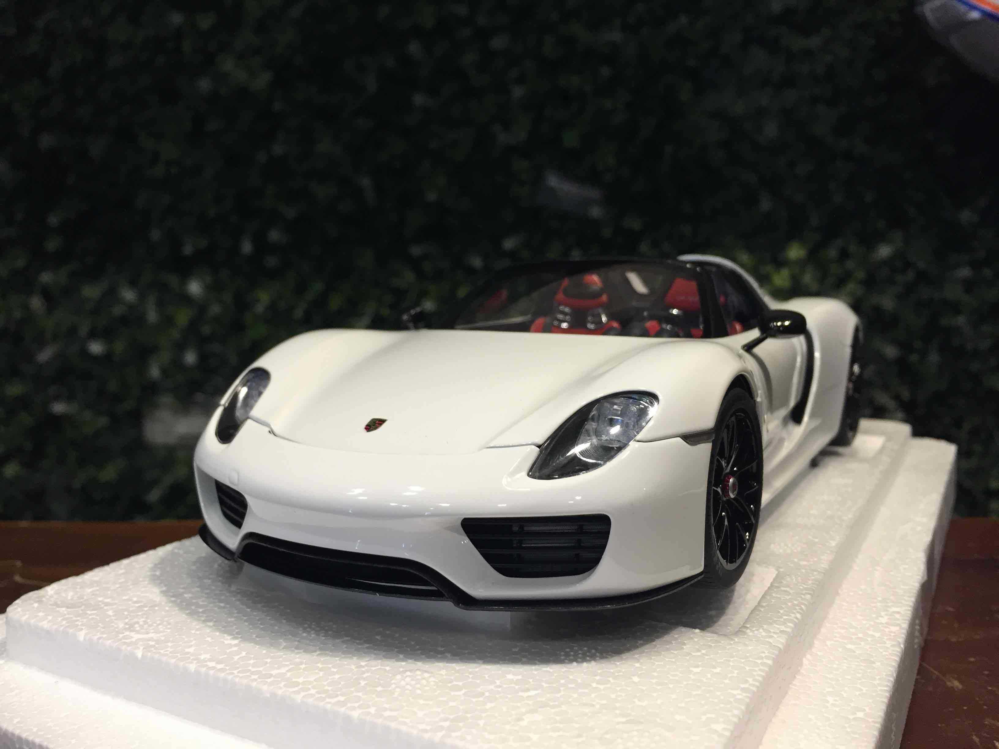 1/18 AUTOart Porsche 918 Spyder Weissach Package 77920【MGM】