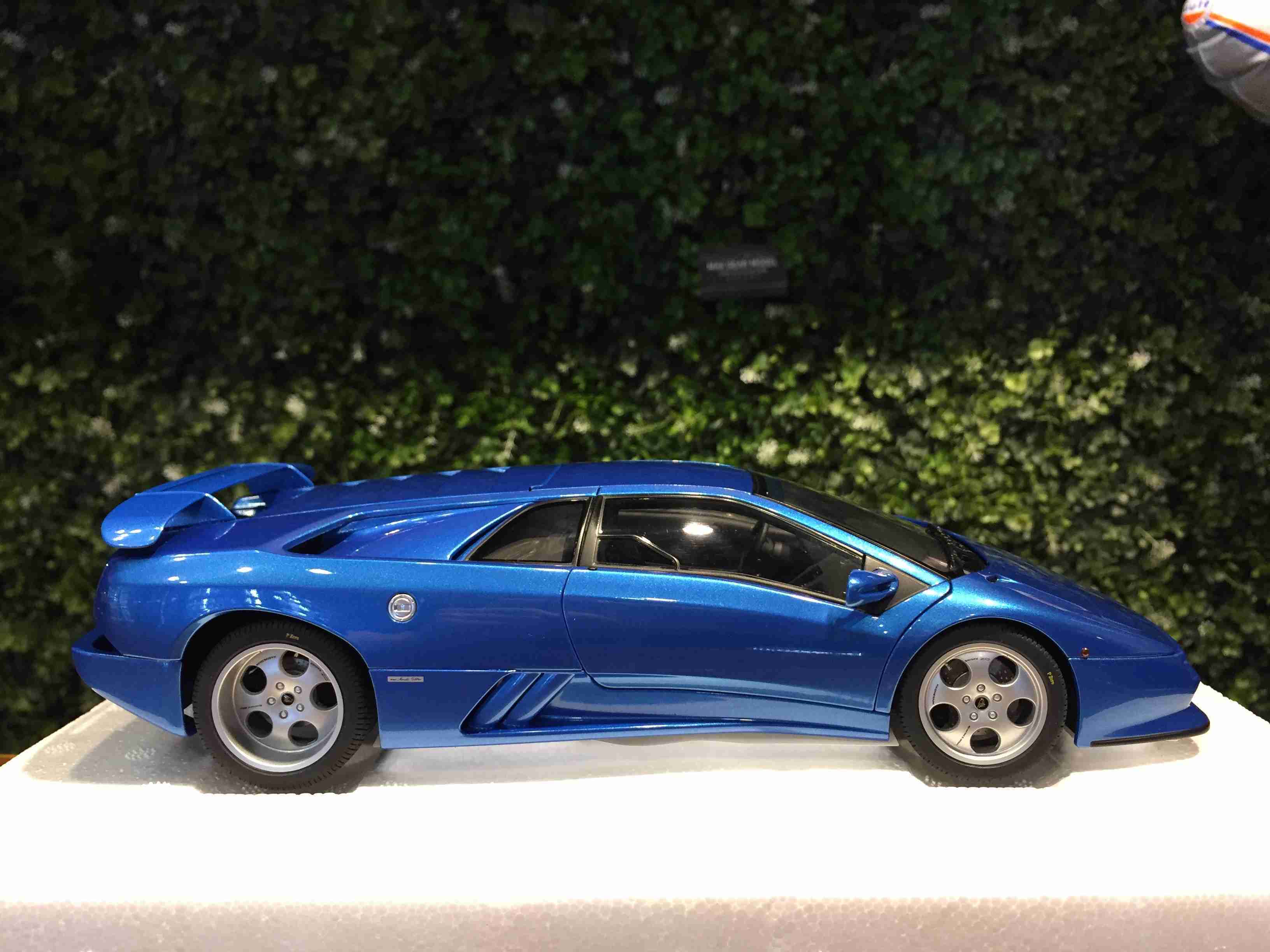 1/18 AUTOart Lamborghini Diablo SE30 Blue 79156【MGM】