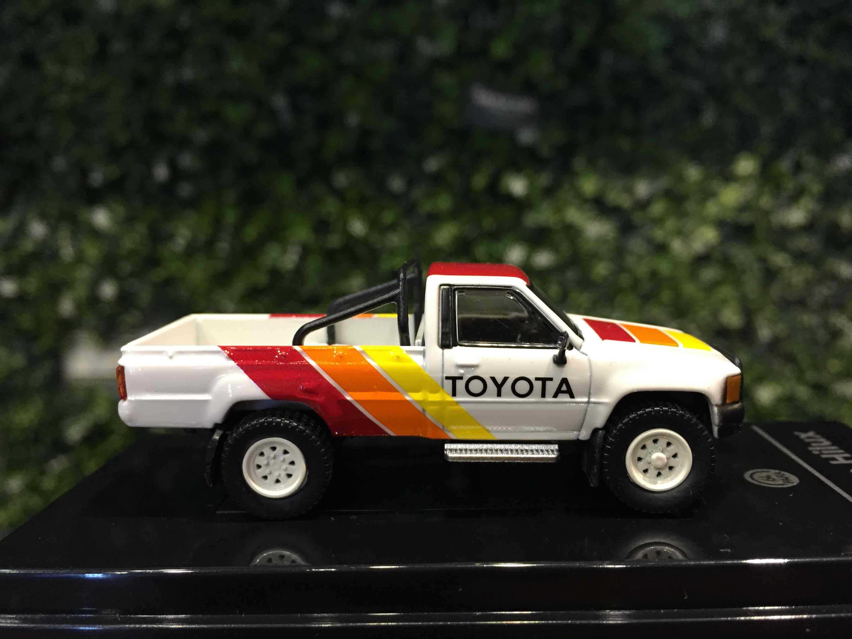 1/64 Paragon Toyota Hilux SingleCab TRD Ironman PA55525【MGM】