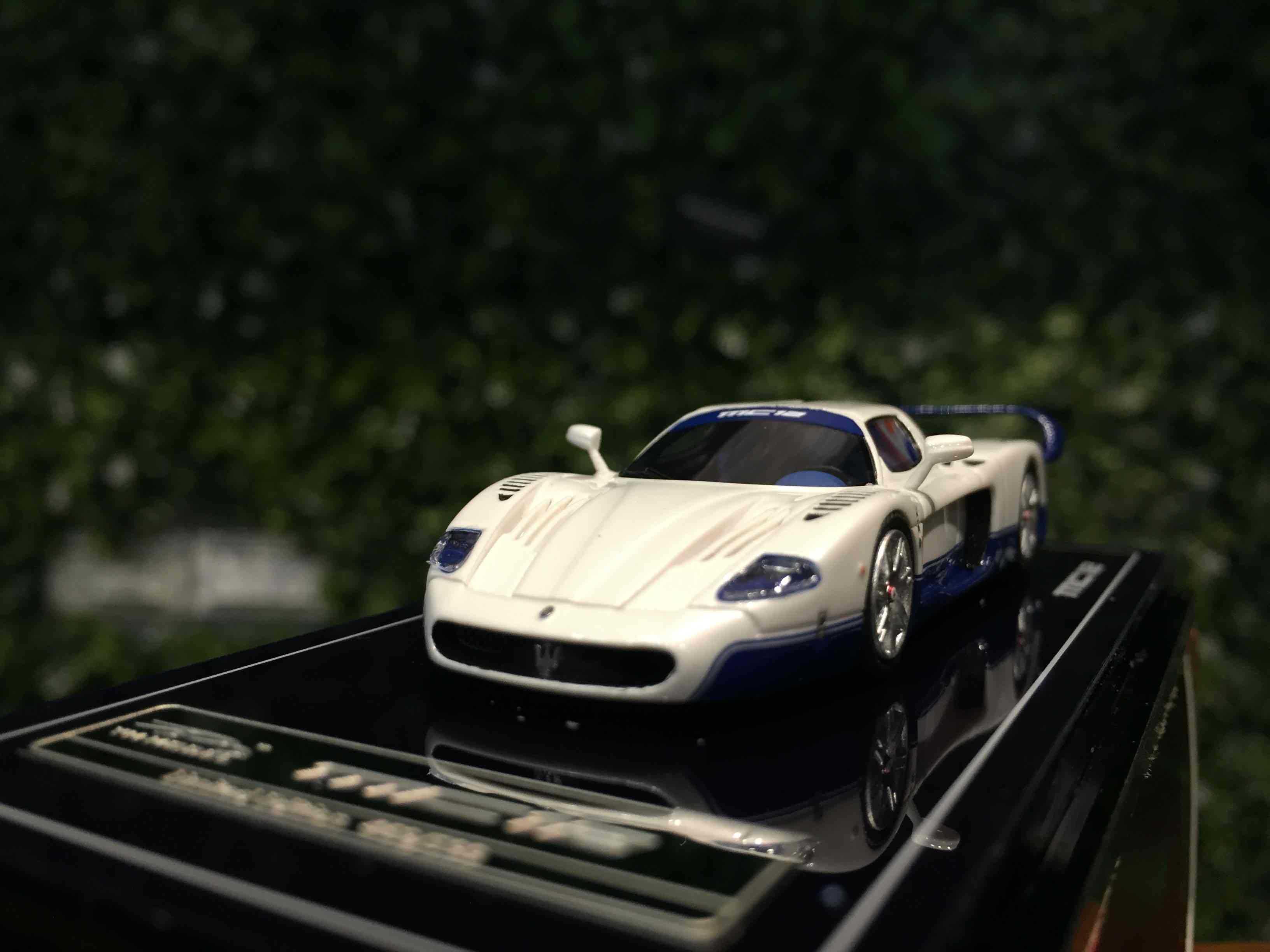 1/64 YM-Model Maserati MC12 Stradale White/Blue【MGM】