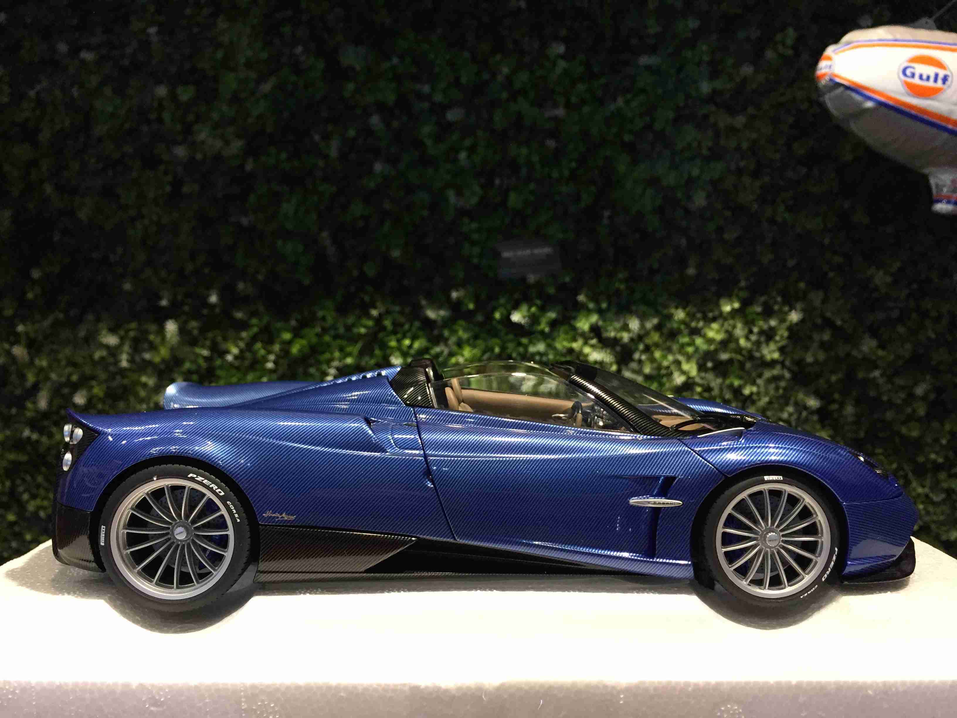 1/18 AUTOart Pagani Huayra Roadster Carbon Blue 78286【MGM】