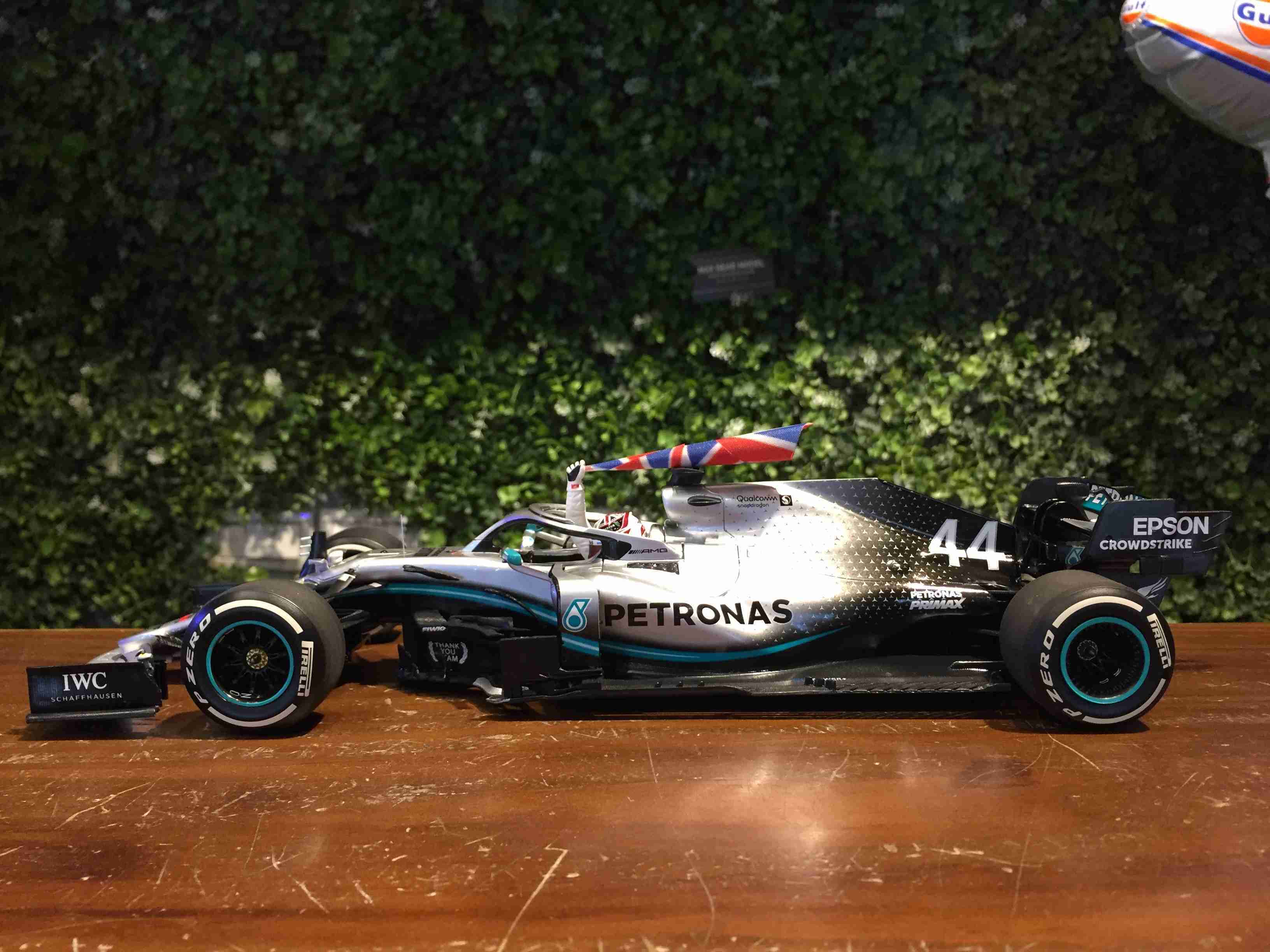 1/18 Minichamps F1 W10 L.Hamilton 2019 Winner 110191044【MGM】